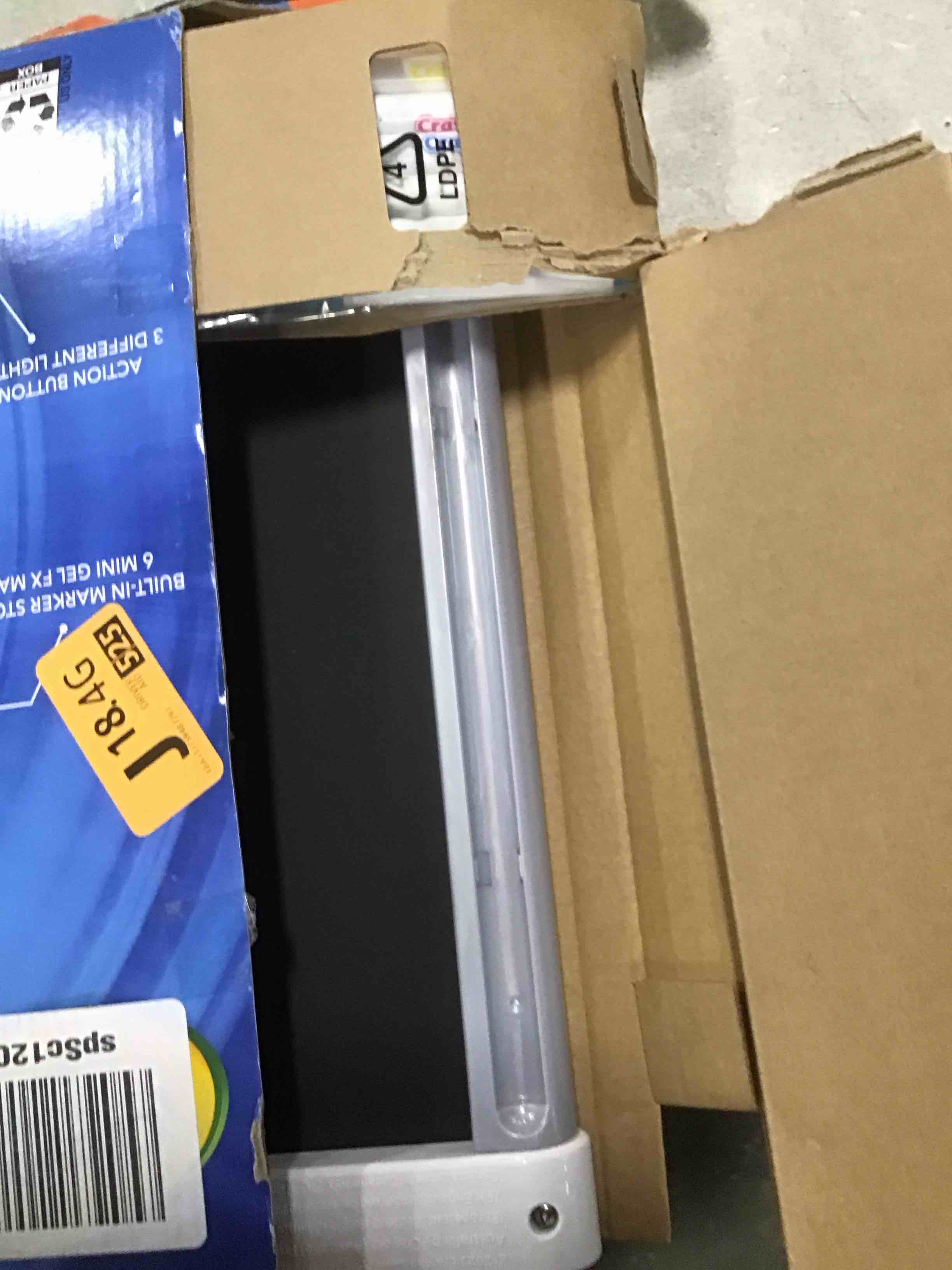 https://s3.amazonaws.com/lotting-images-prod/bidfta/PNK2117006_1739467811365.jpeg