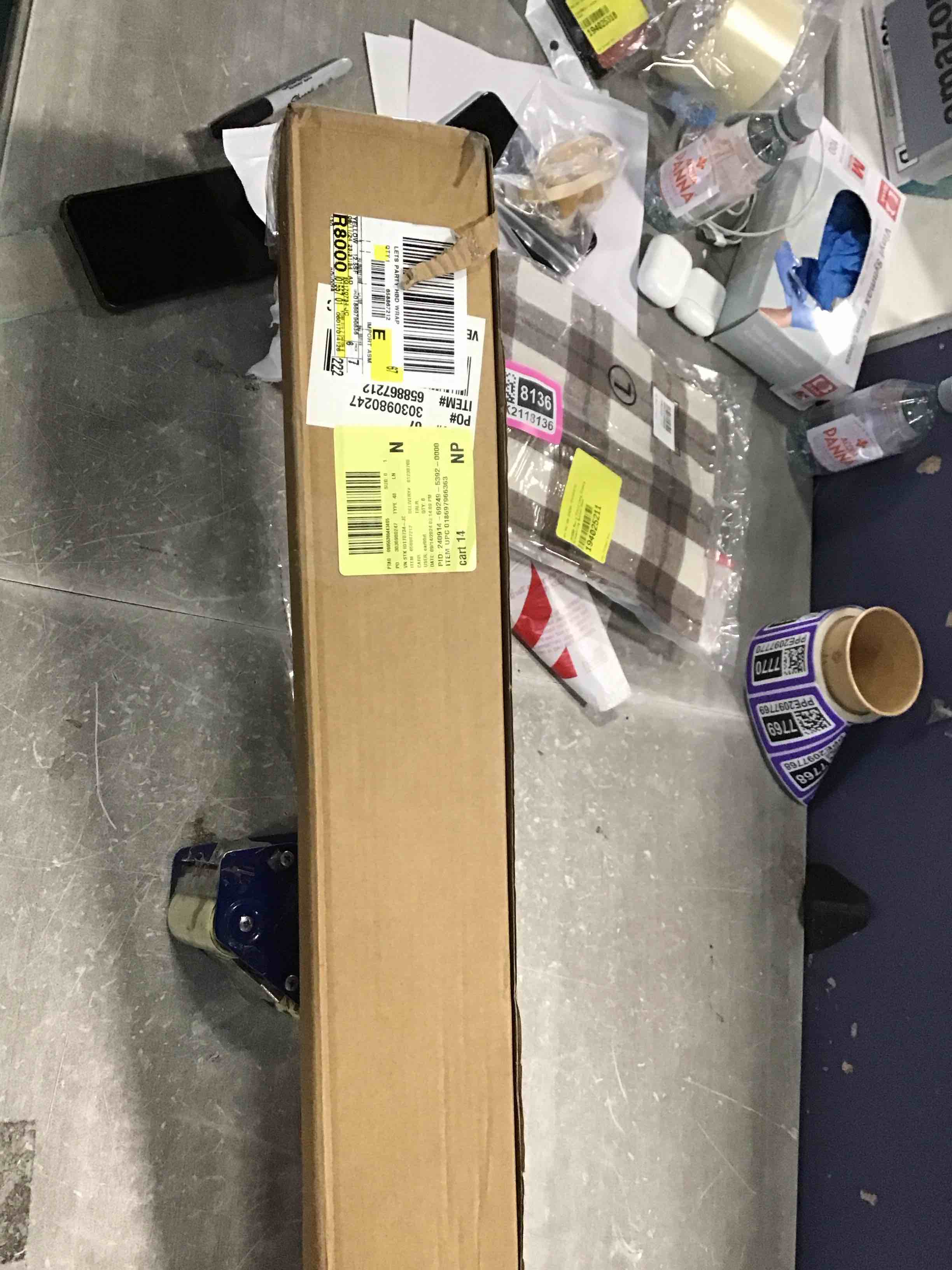 https://s3.amazonaws.com/lotting-images-prod/bidfta/PNK2118229_1740081395676.jpeg