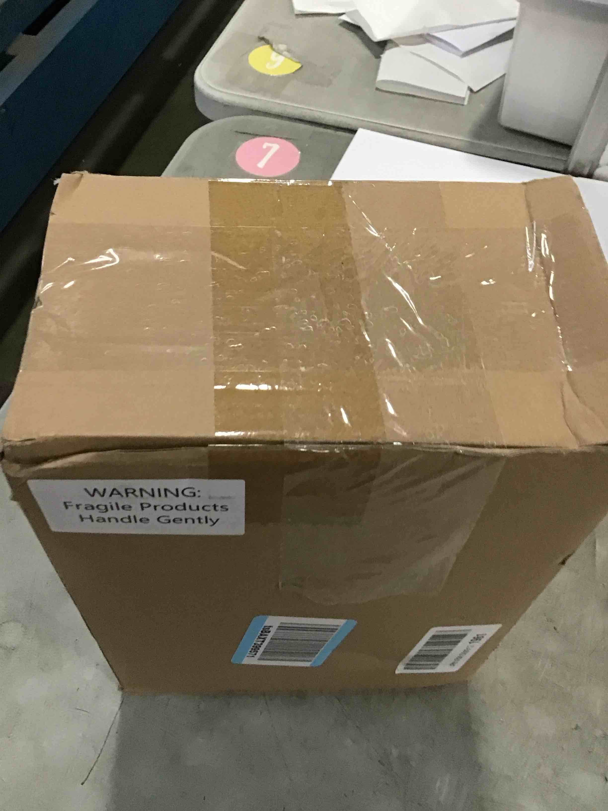 https://s3.amazonaws.com/lotting-images-prod/bidfta/PNK2118706_1740496853133.jpeg