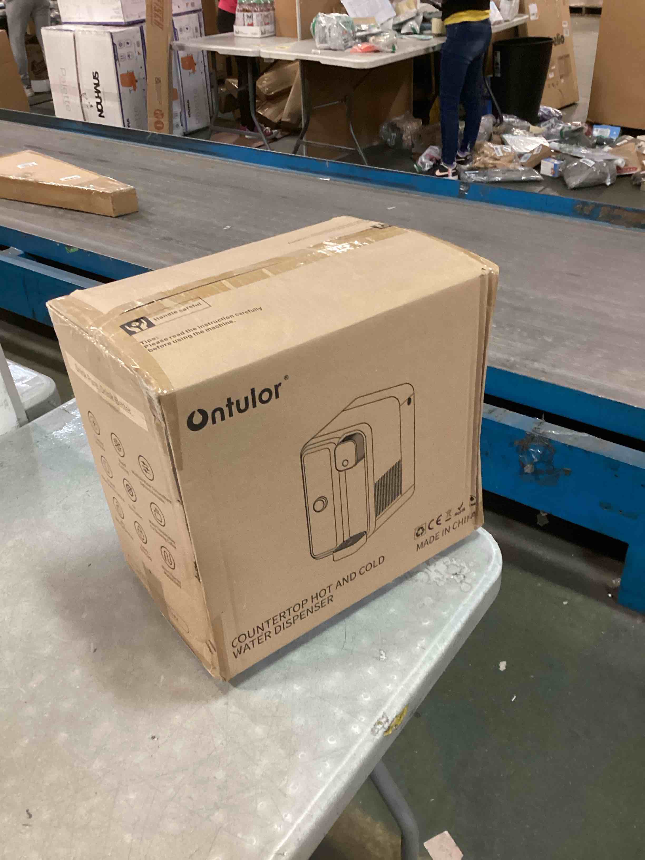 https://s3.amazonaws.com/lotting-images-prod/bidfta/PNK2119275_1739367980442.jpeg