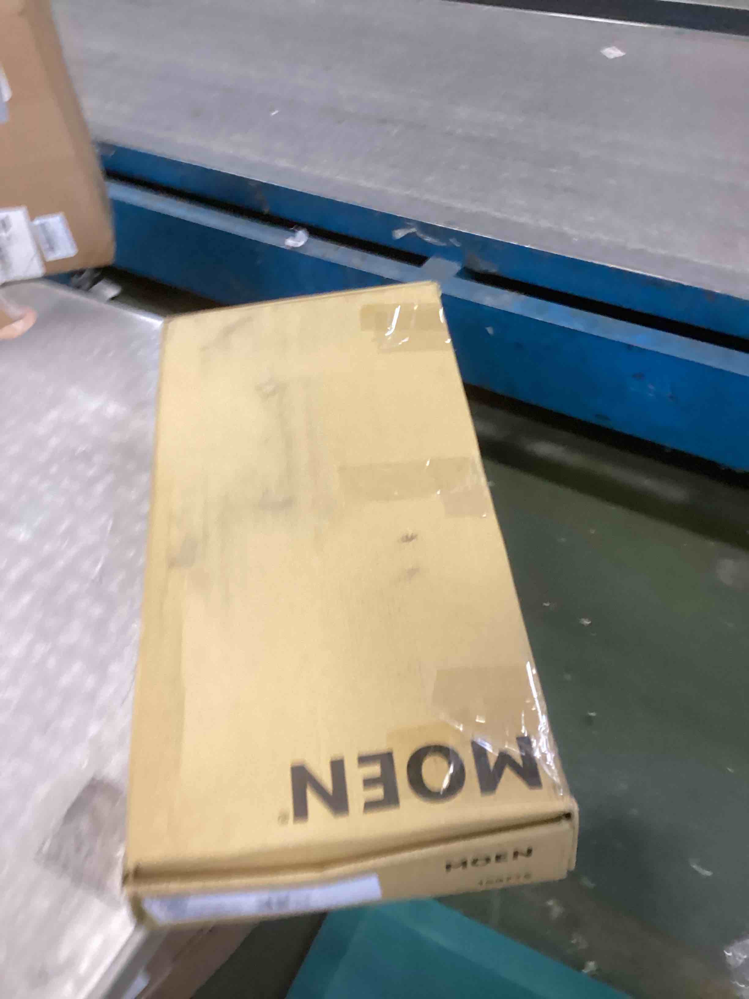 https://s3.amazonaws.com/lotting-images-prod/bidfta/PNK2119951_1739562473897.jpeg