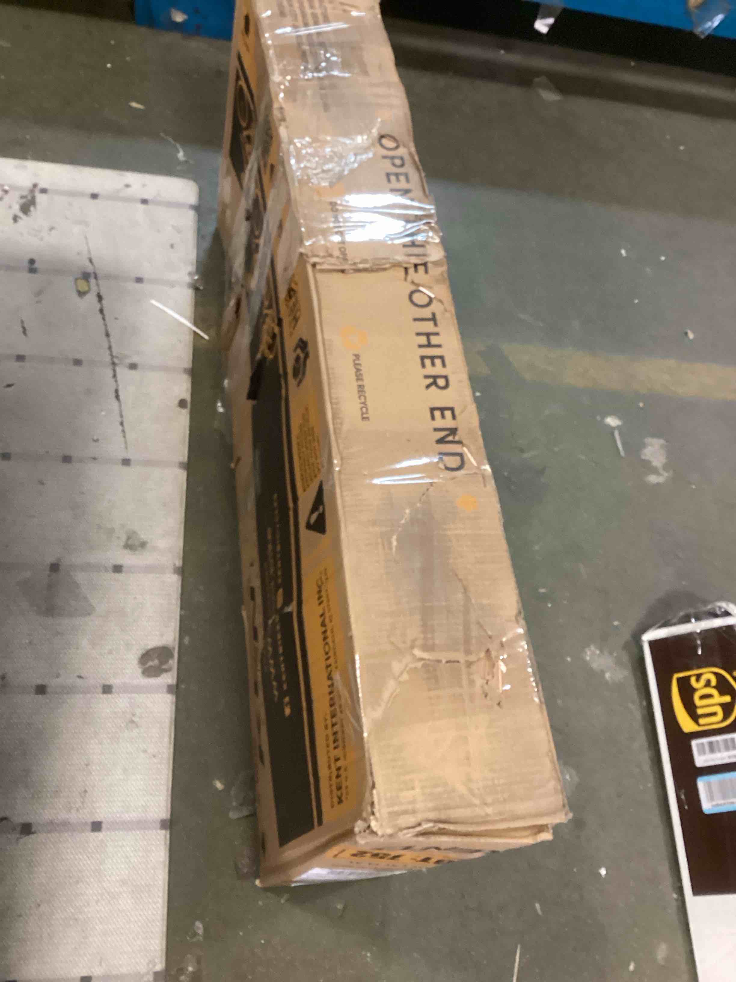 https://s3.amazonaws.com/lotting-images-prod/bidfta/PNK2120957_1740078367074.jpeg