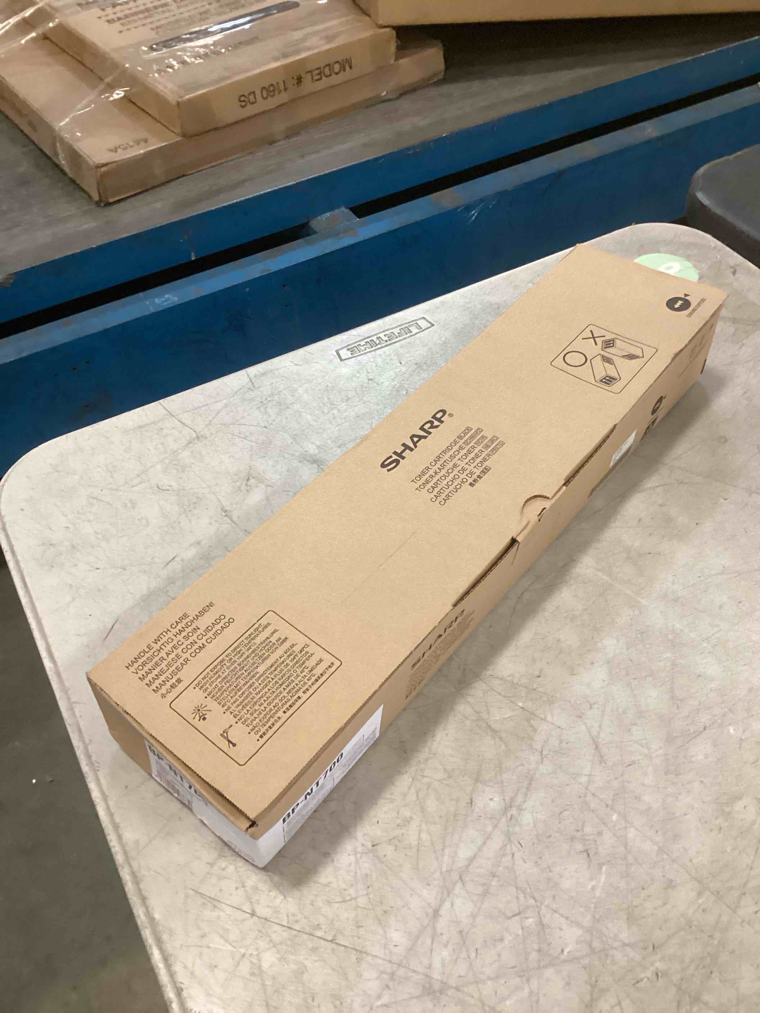 https://s3.amazonaws.com/lotting-images-prod/bidfta/PNK2121213_1740163795780.jpeg