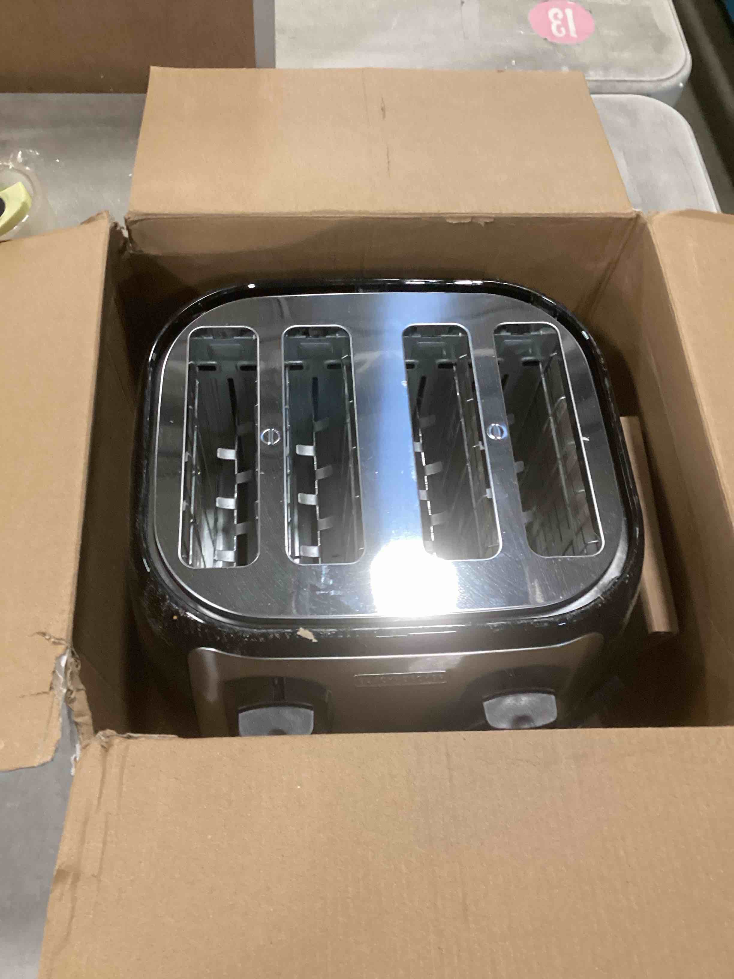 https://s3.amazonaws.com/lotting-images-prod/bidfta/PNK2121644_1740580420920.jpeg