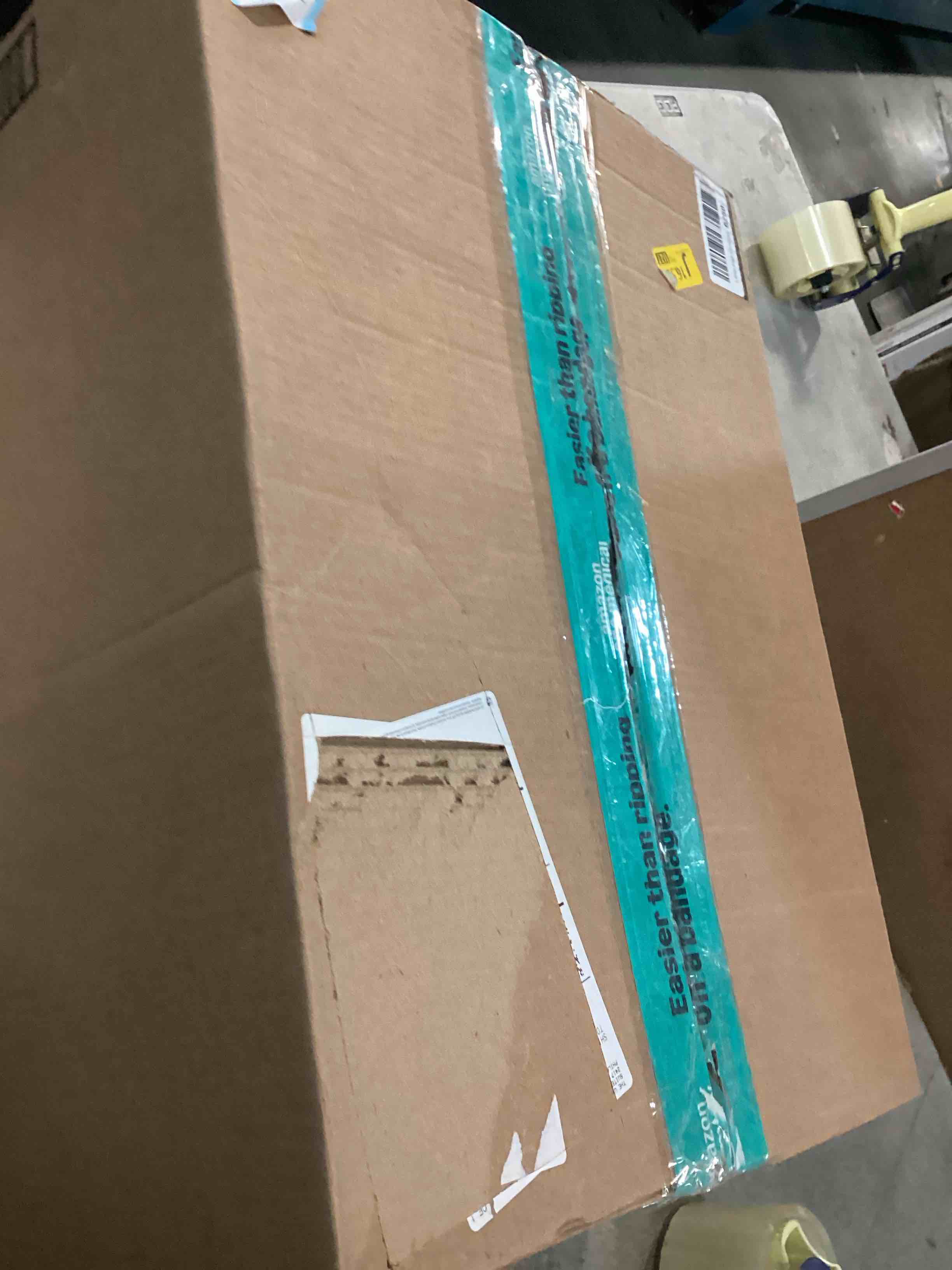 https://s3.amazonaws.com/lotting-images-prod/bidfta/PNK2122809_1739540142434.jpeg