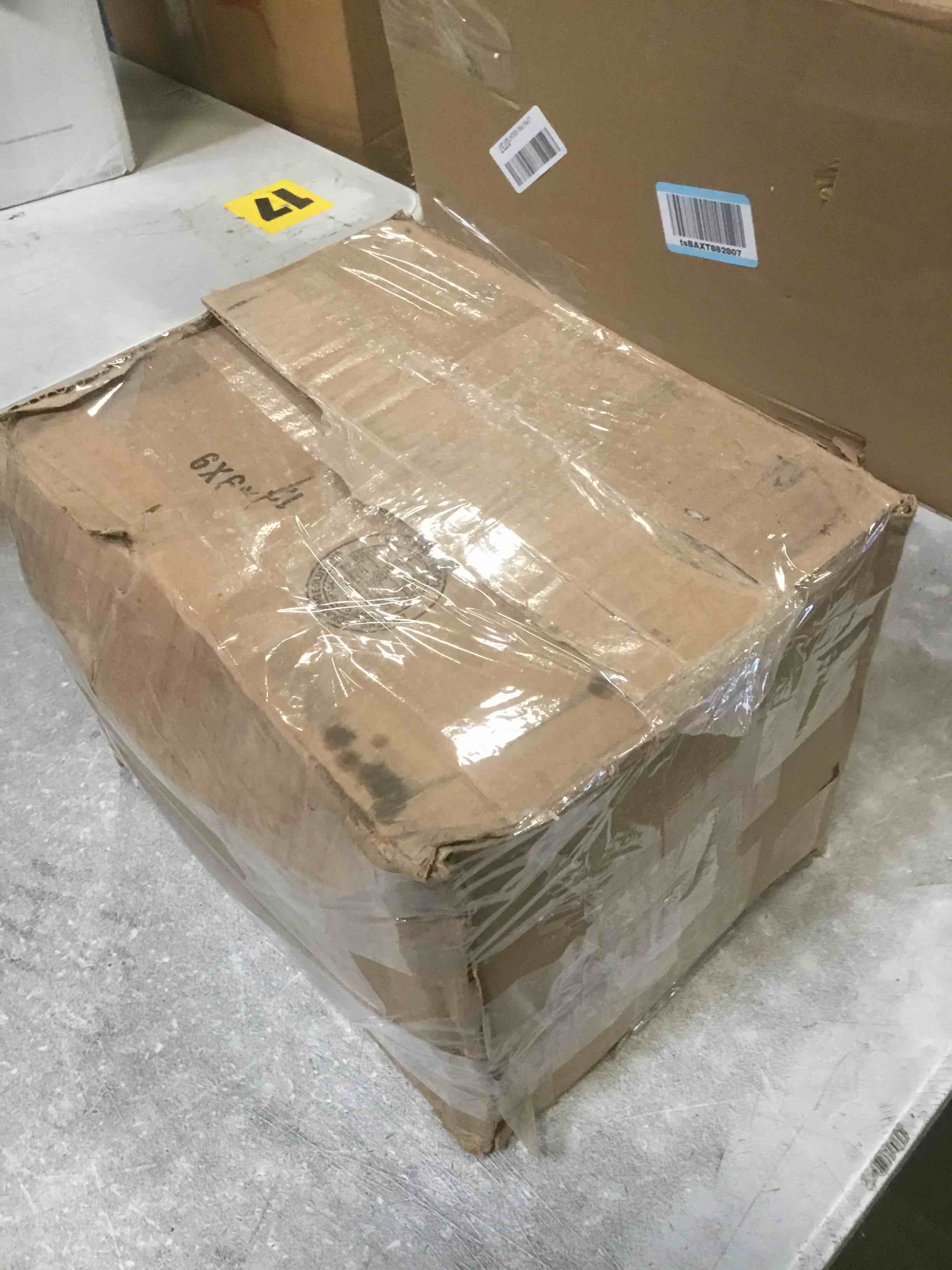 https://s3.amazonaws.com/lotting-images-prod/bidfta/PNK2124136_1740501585941.jpeg