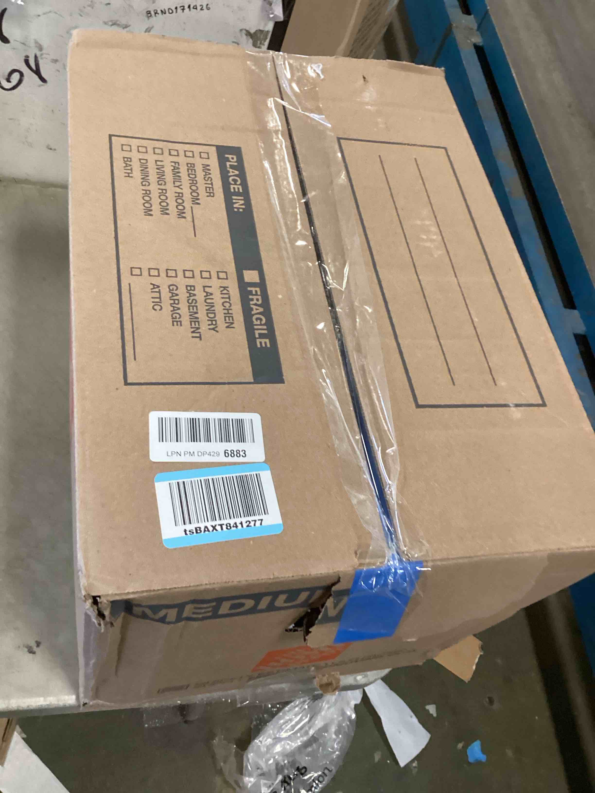 https://s3.amazonaws.com/lotting-images-prod/bidfta/PNK2125302_1740068290073.jpeg