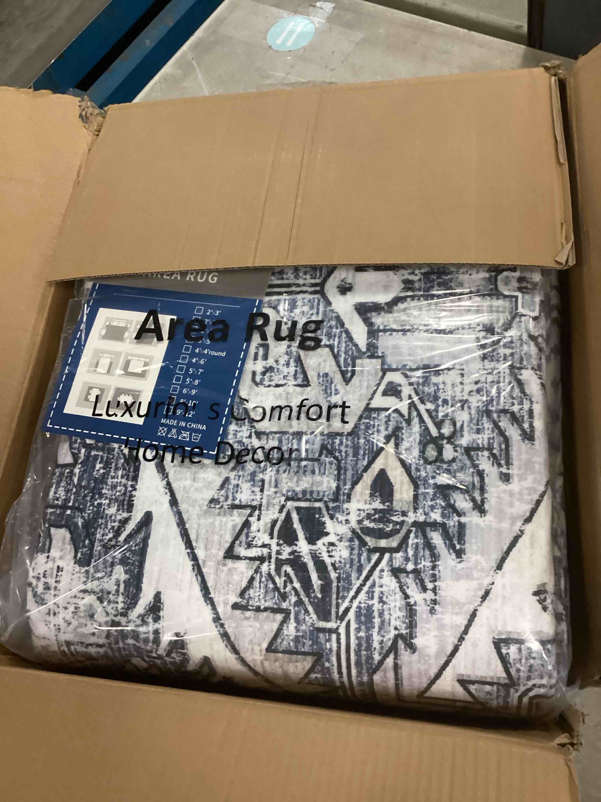 https://s3.amazonaws.com/lotting-images-prod/bidfta/PNK2125596_1740157769743.jpeg