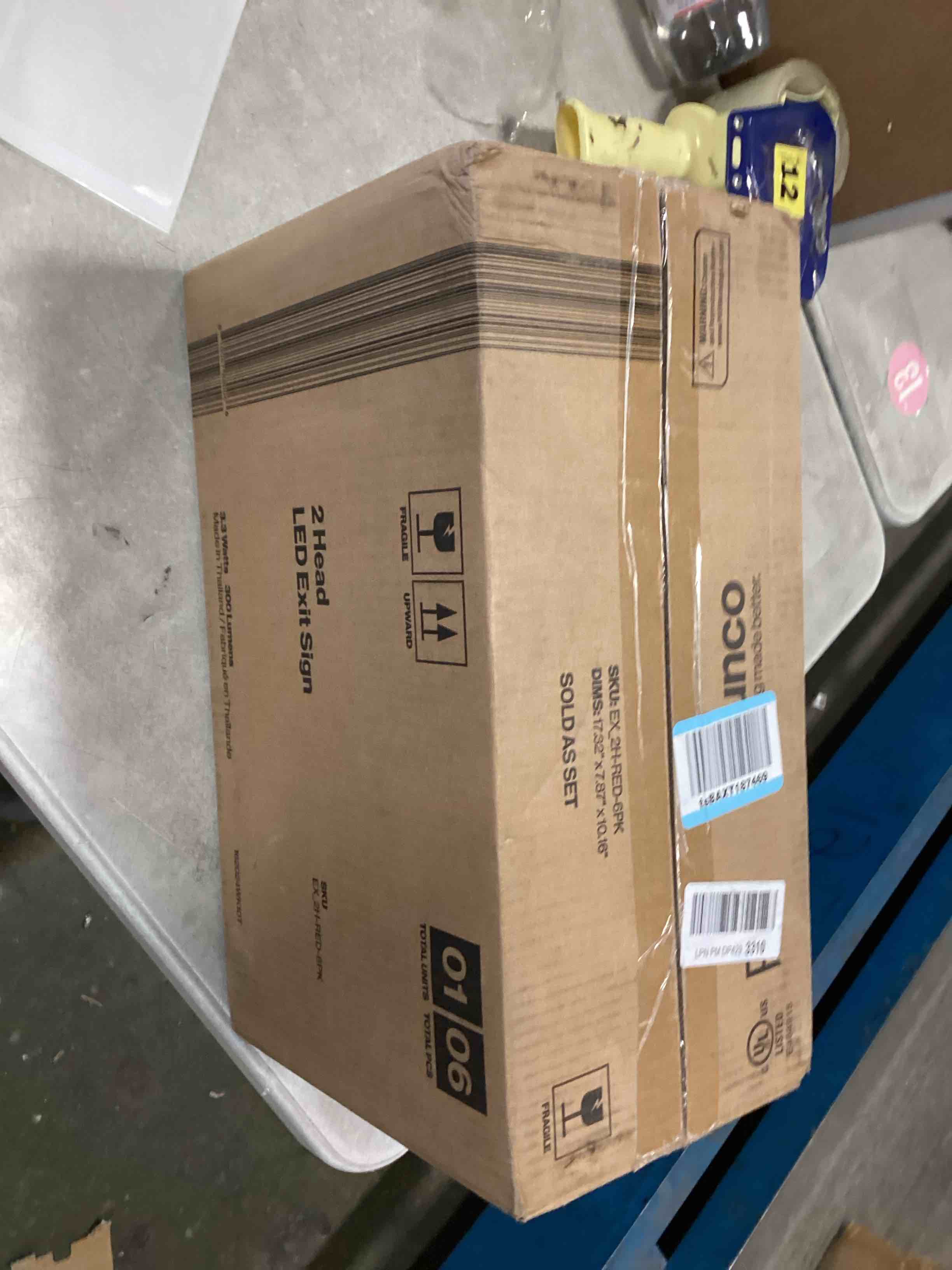 https://s3.amazonaws.com/lotting-images-prod/bidfta/PNK2125792_1740408047264.jpeg