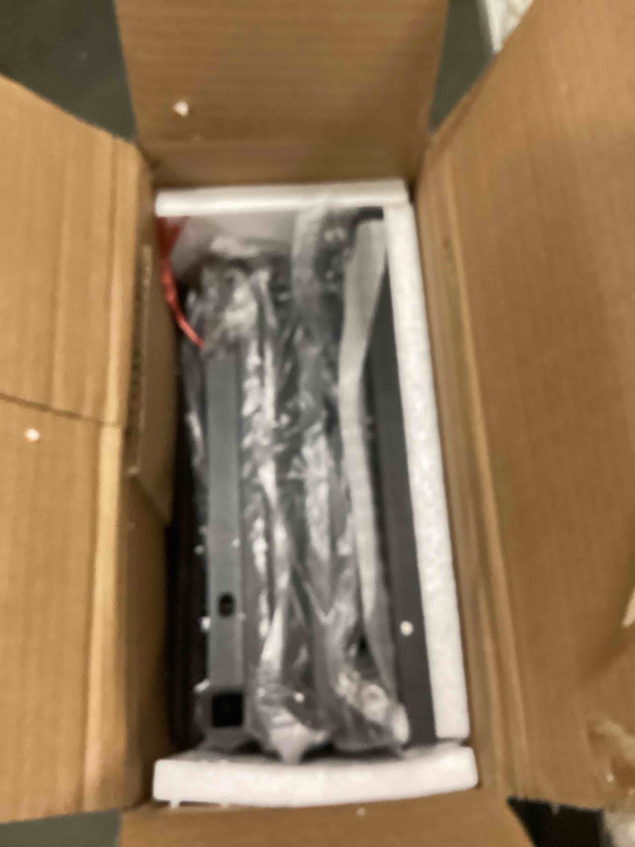 https://s3.amazonaws.com/lotting-images-prod/bidfta/PNK2125977_1740489413285.jpeg