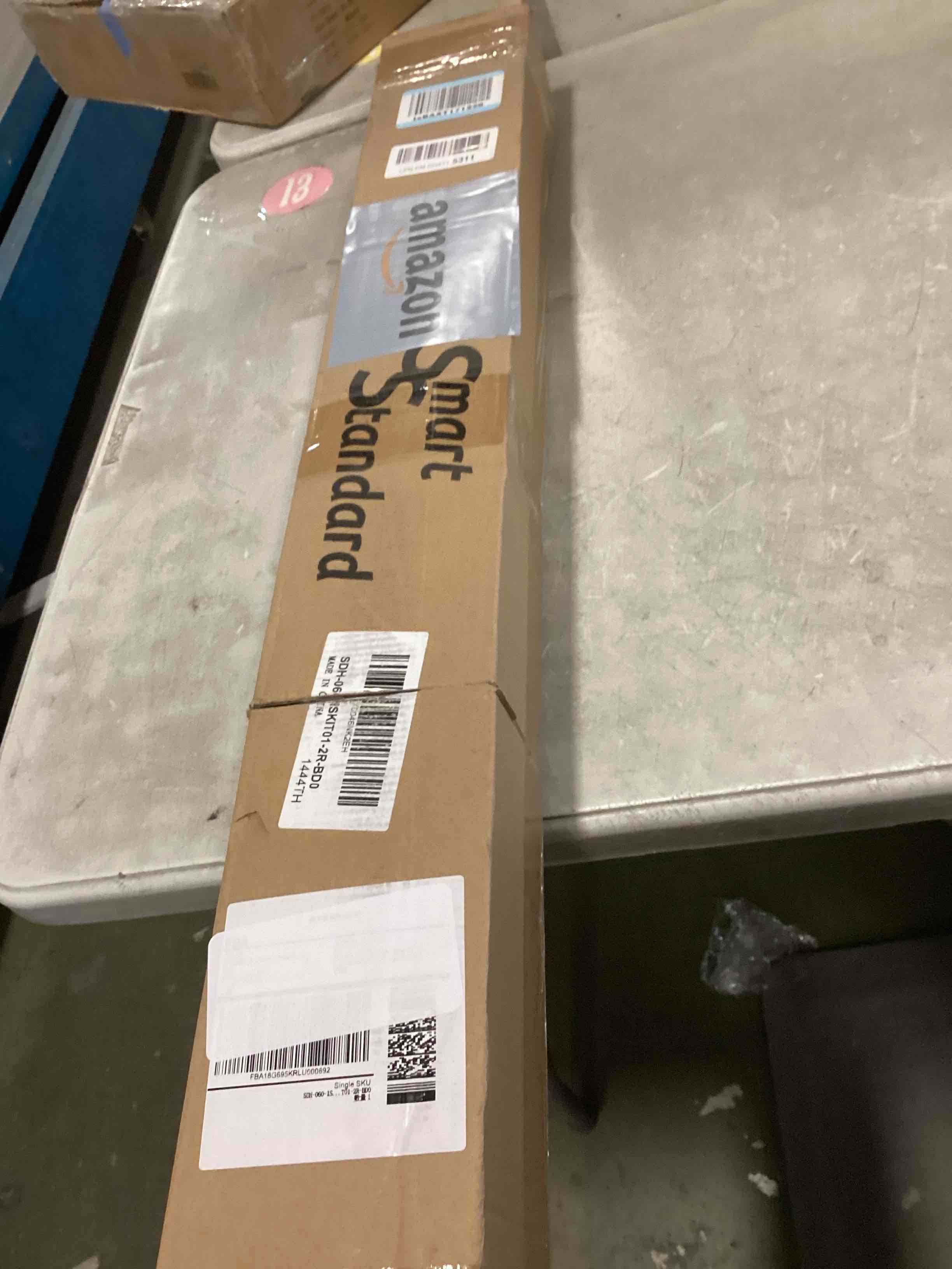https://s3.amazonaws.com/lotting-images-prod/bidfta/PNK2126003_1740491983503.jpeg