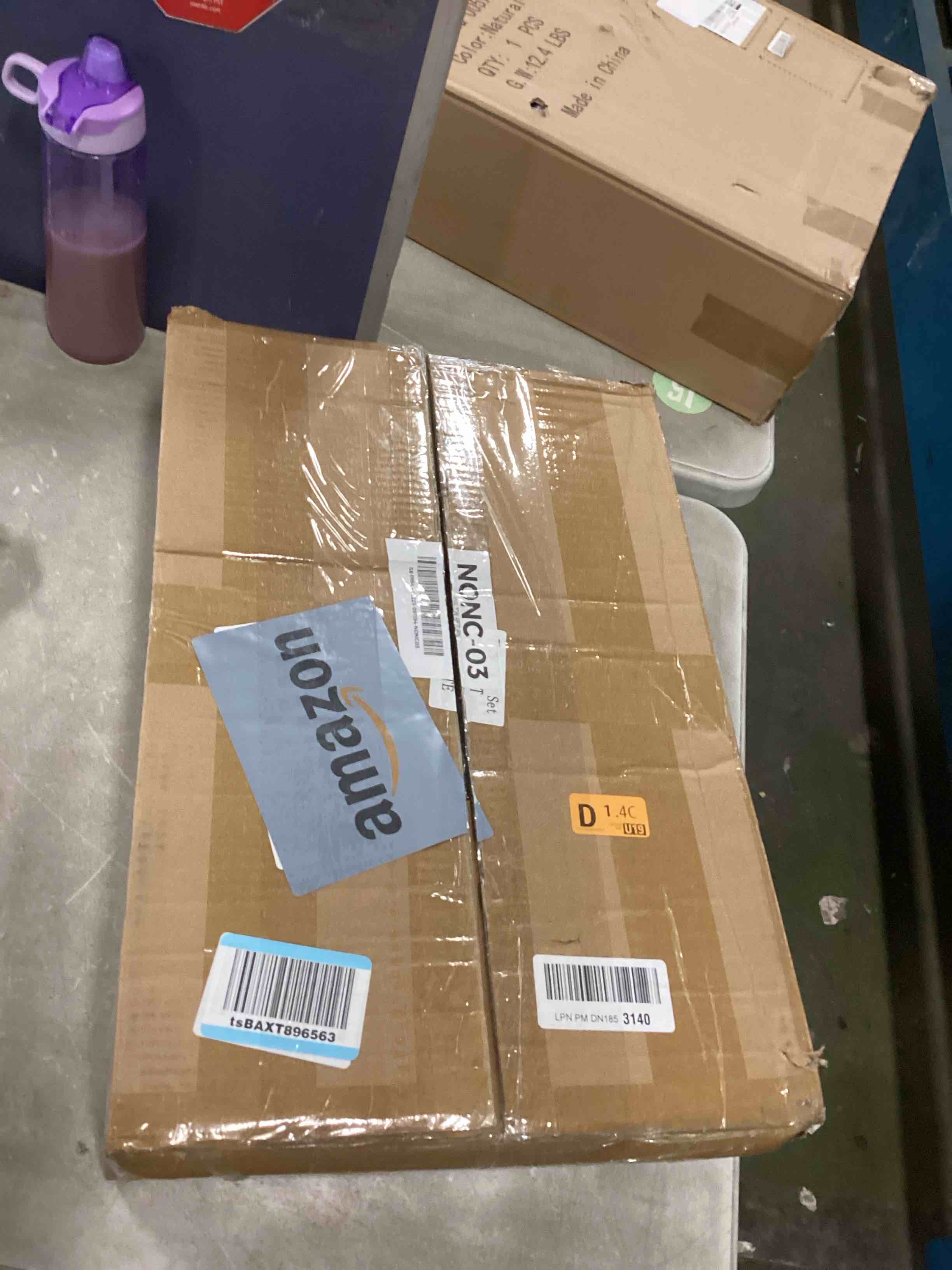 https://s3.amazonaws.com/lotting-images-prod/bidfta/PNK2126313_1740583703672.jpeg
