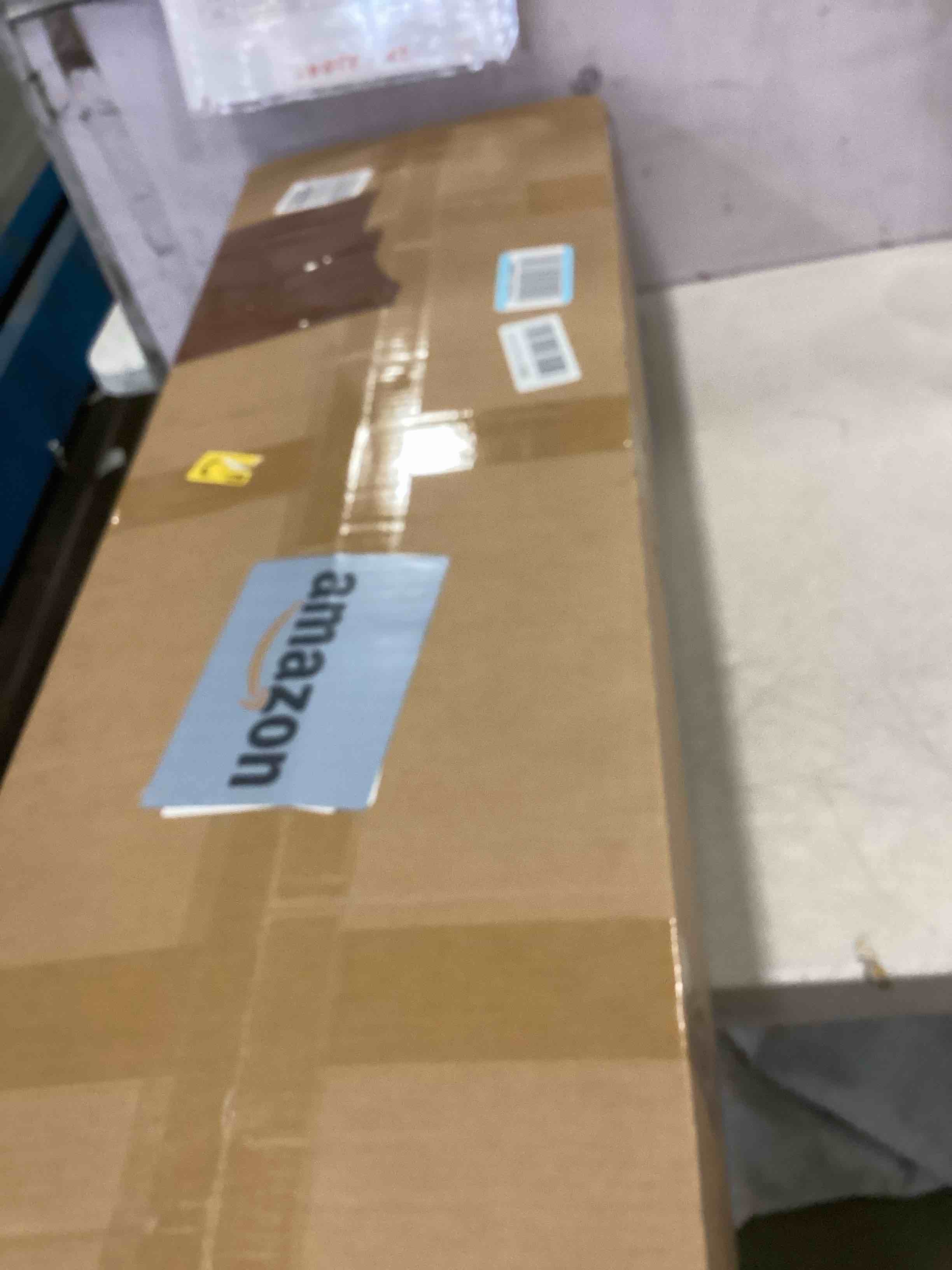 https://s3.amazonaws.com/lotting-images-prod/bidfta/PNK2127146_1741020588059.jpeg