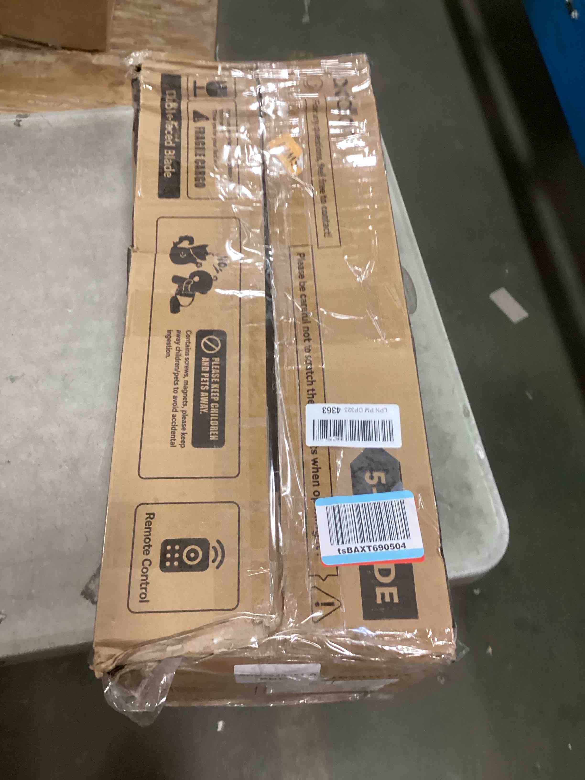 https://s3.amazonaws.com/lotting-images-prod/bidfta/PNK2127352_1741096192585.jpeg