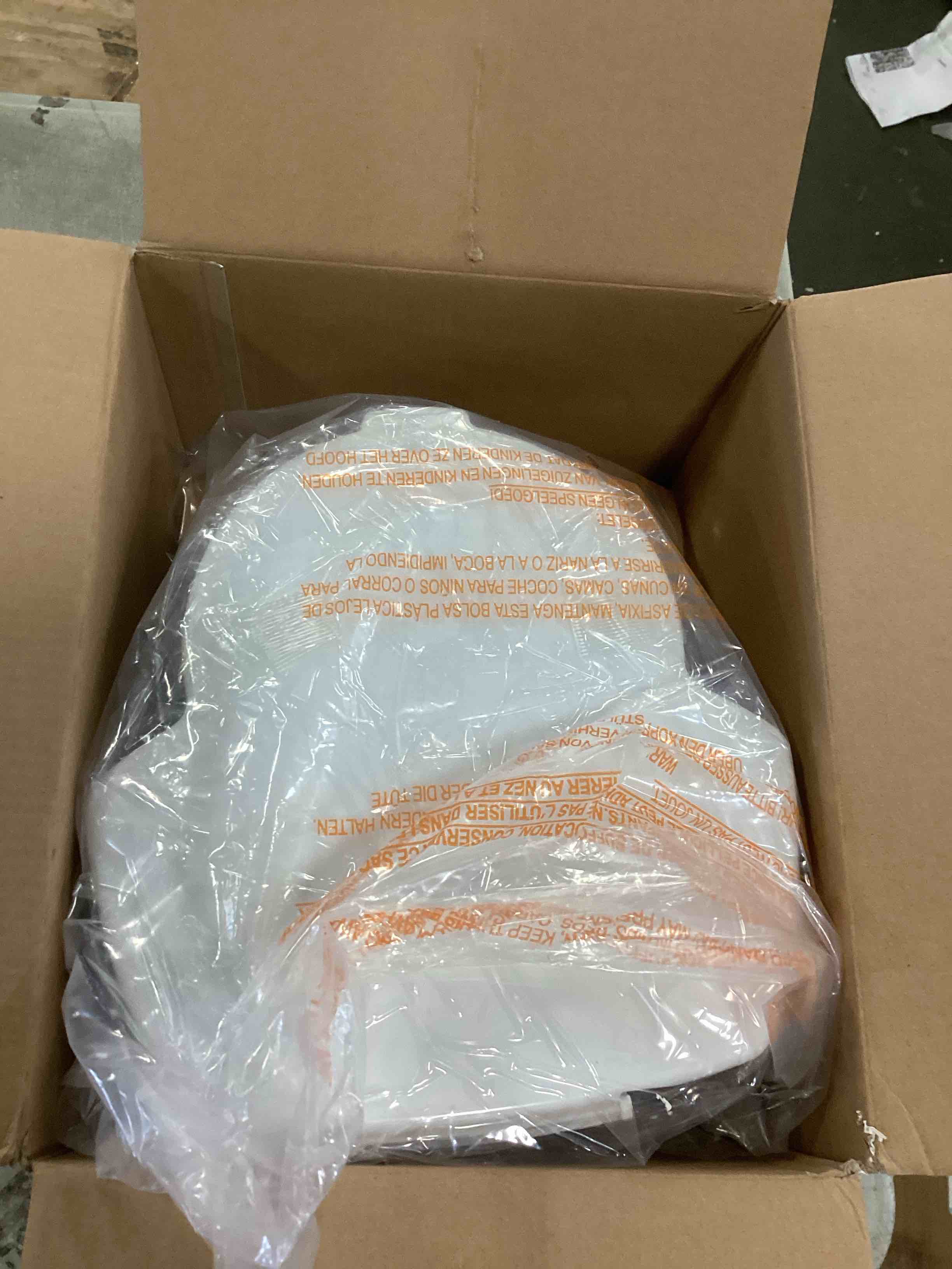 https://s3.amazonaws.com/lotting-images-prod/bidfta/PNK2127485_1741108362569.jpeg