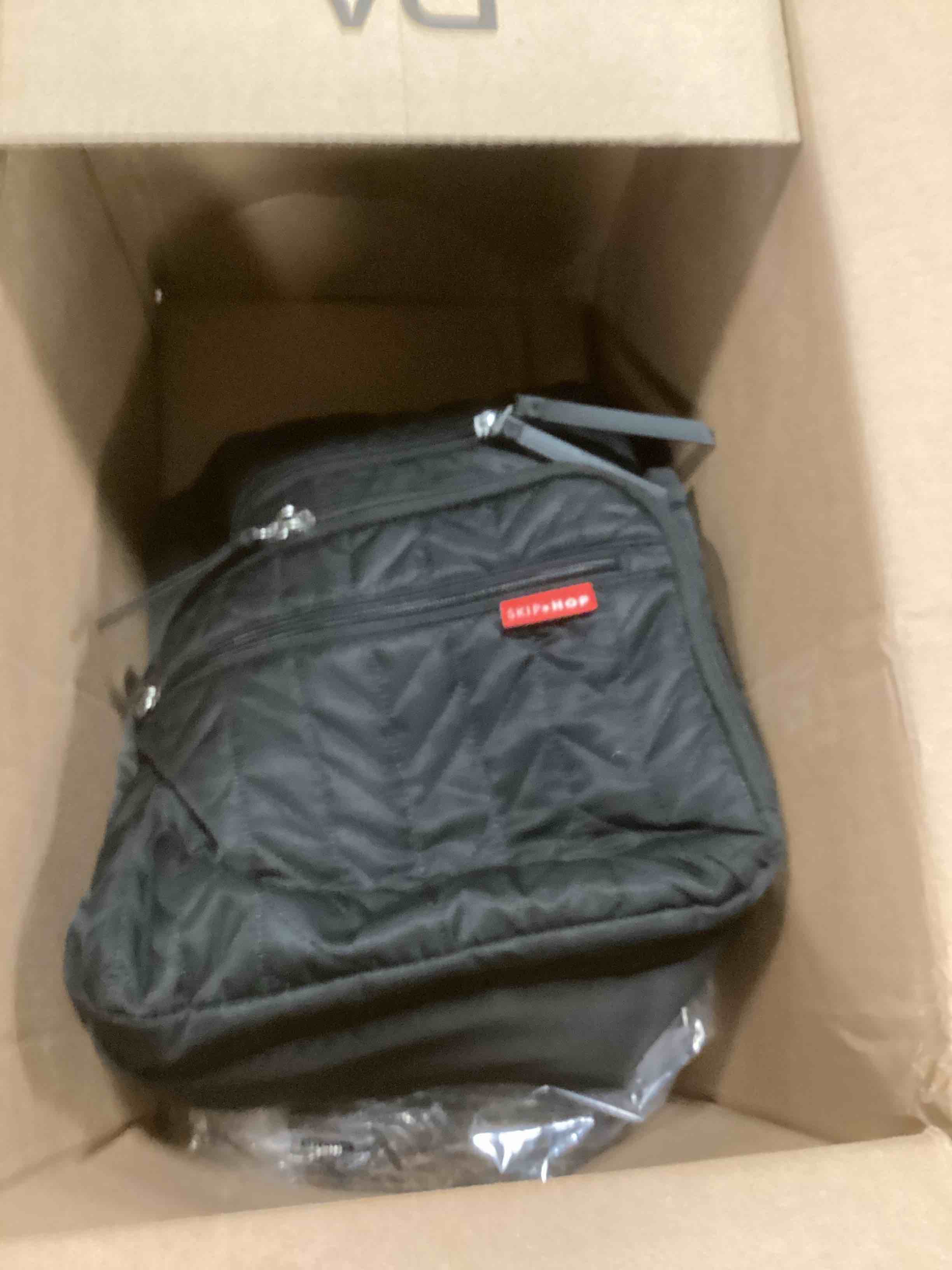 https://s3.amazonaws.com/lotting-images-prod/bidfta/PNK2127712_1741190377463.jpeg