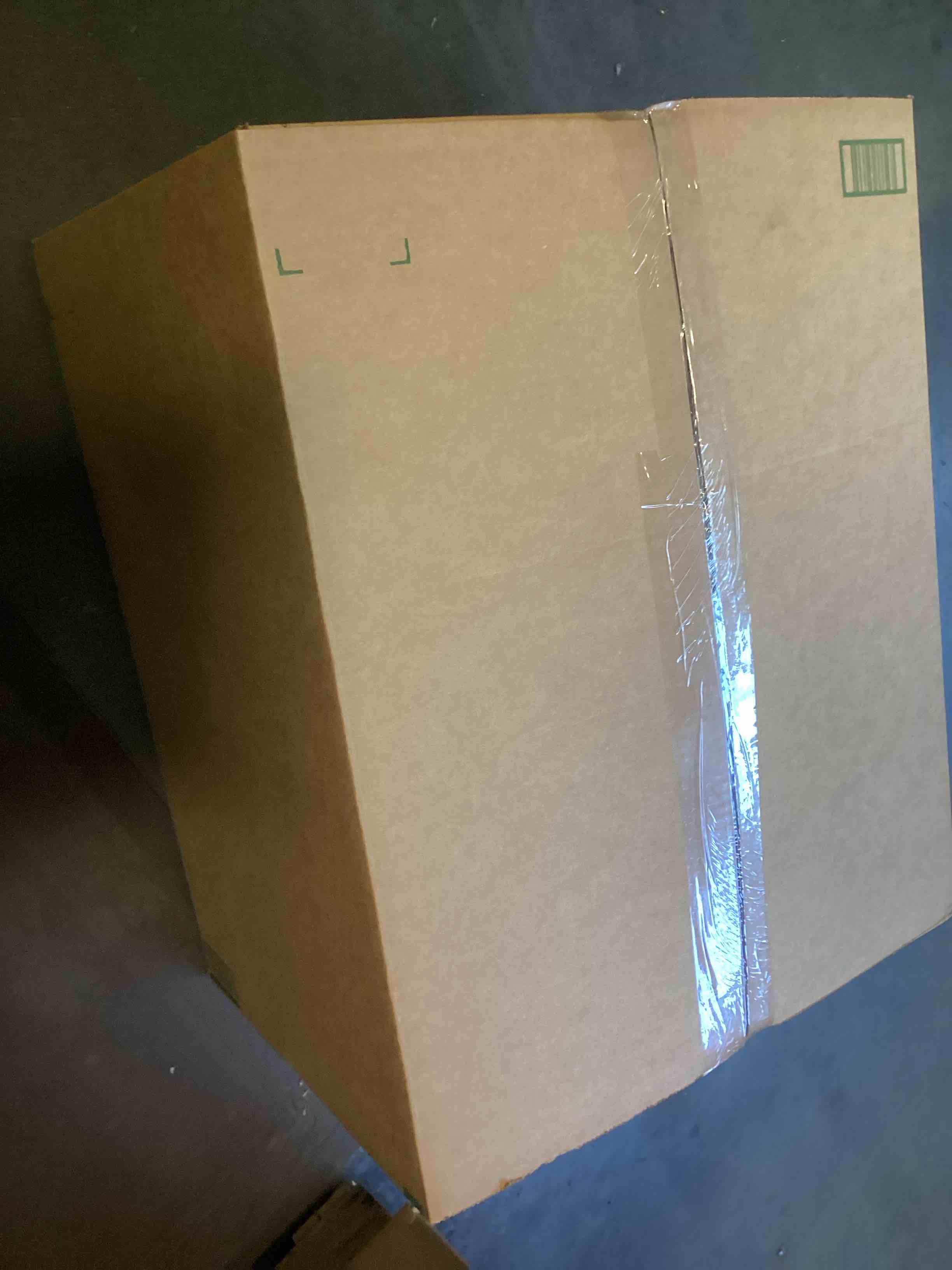 https://s3.amazonaws.com/lotting-images-prod/bidfta/PNK2128145_1739800086172.jpeg