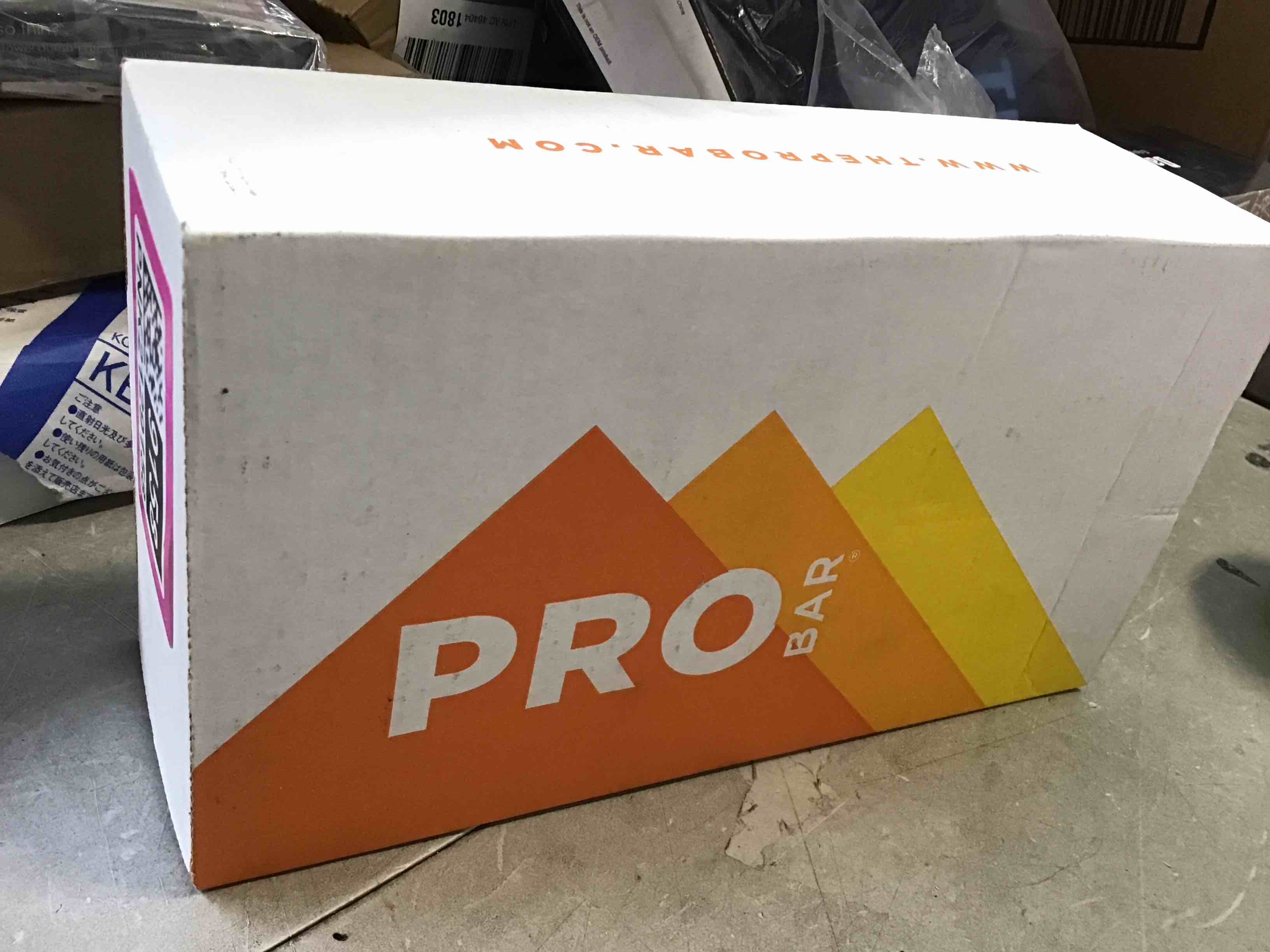 https://s3.amazonaws.com/lotting-images-prod/bidfta/PNK2129158_1740083310163.jpeg