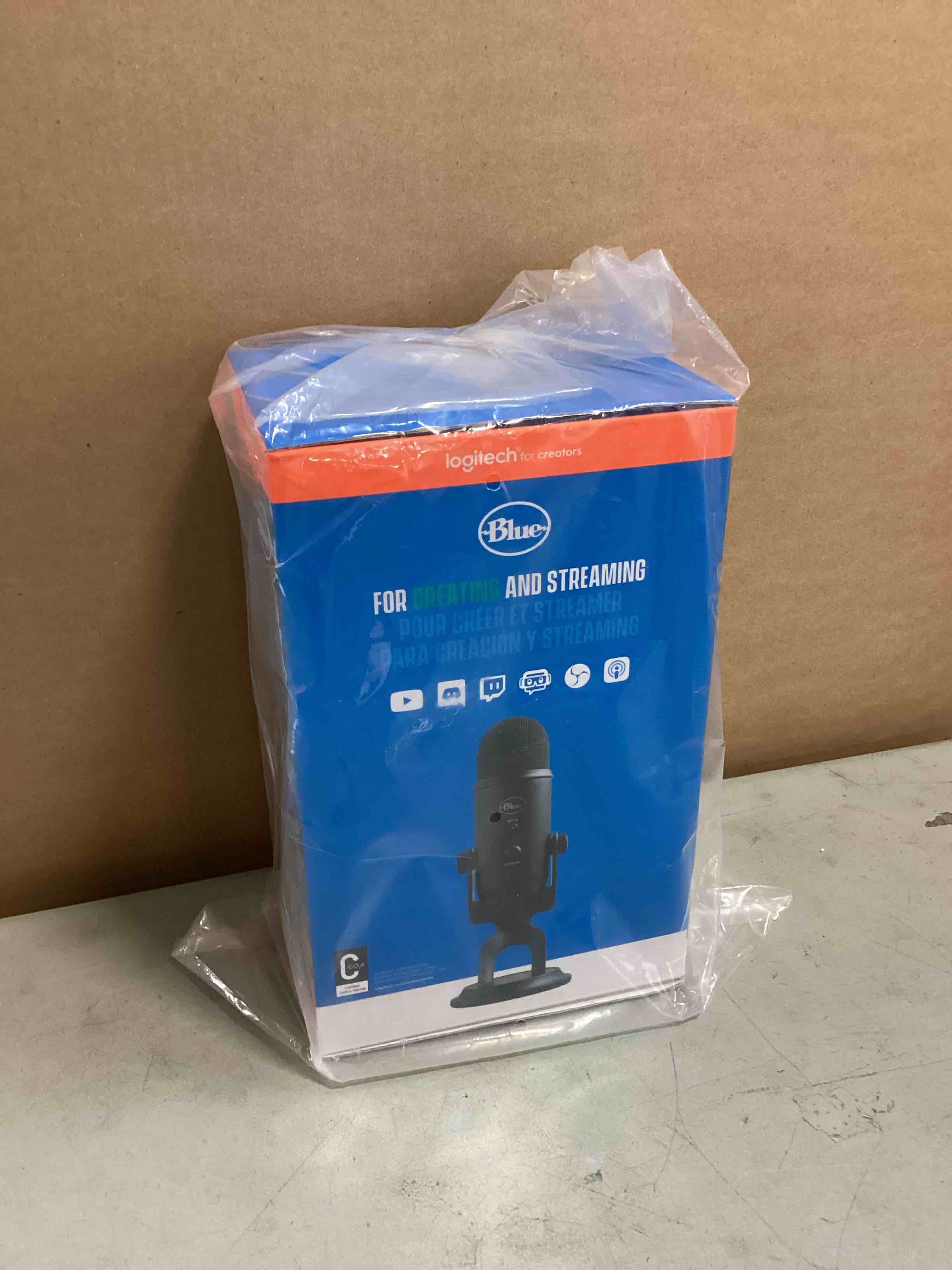 https://s3.amazonaws.com/lotting-images-prod/bidfta/PNK2130898_1741120132930.jpeg