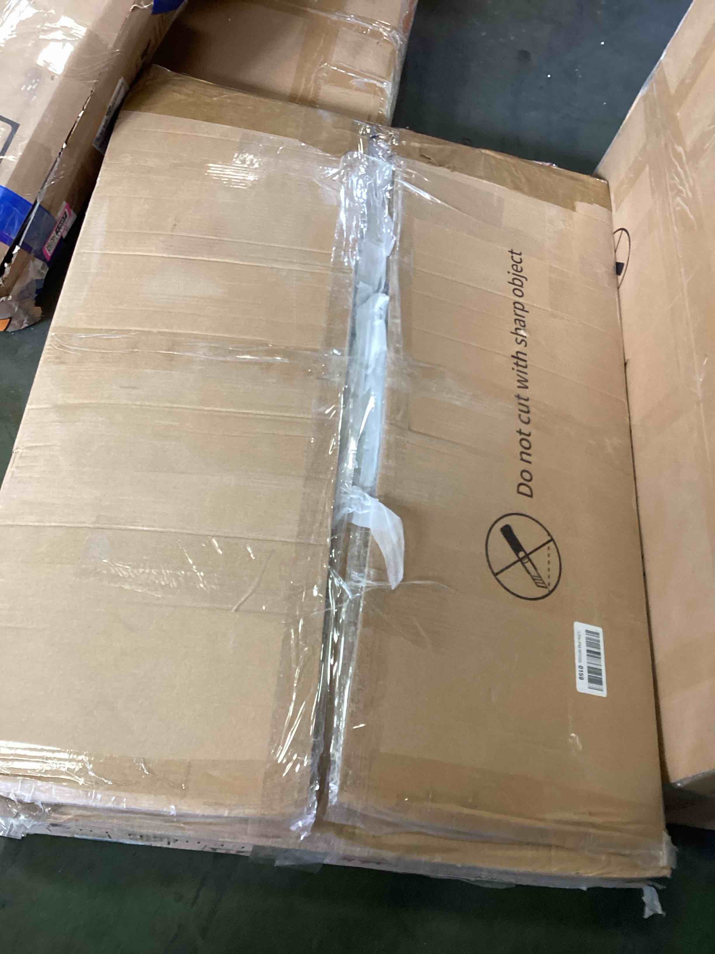 https://s3.amazonaws.com/lotting-images-prod/bidfta/PNK2131508_1739990444027.jpeg