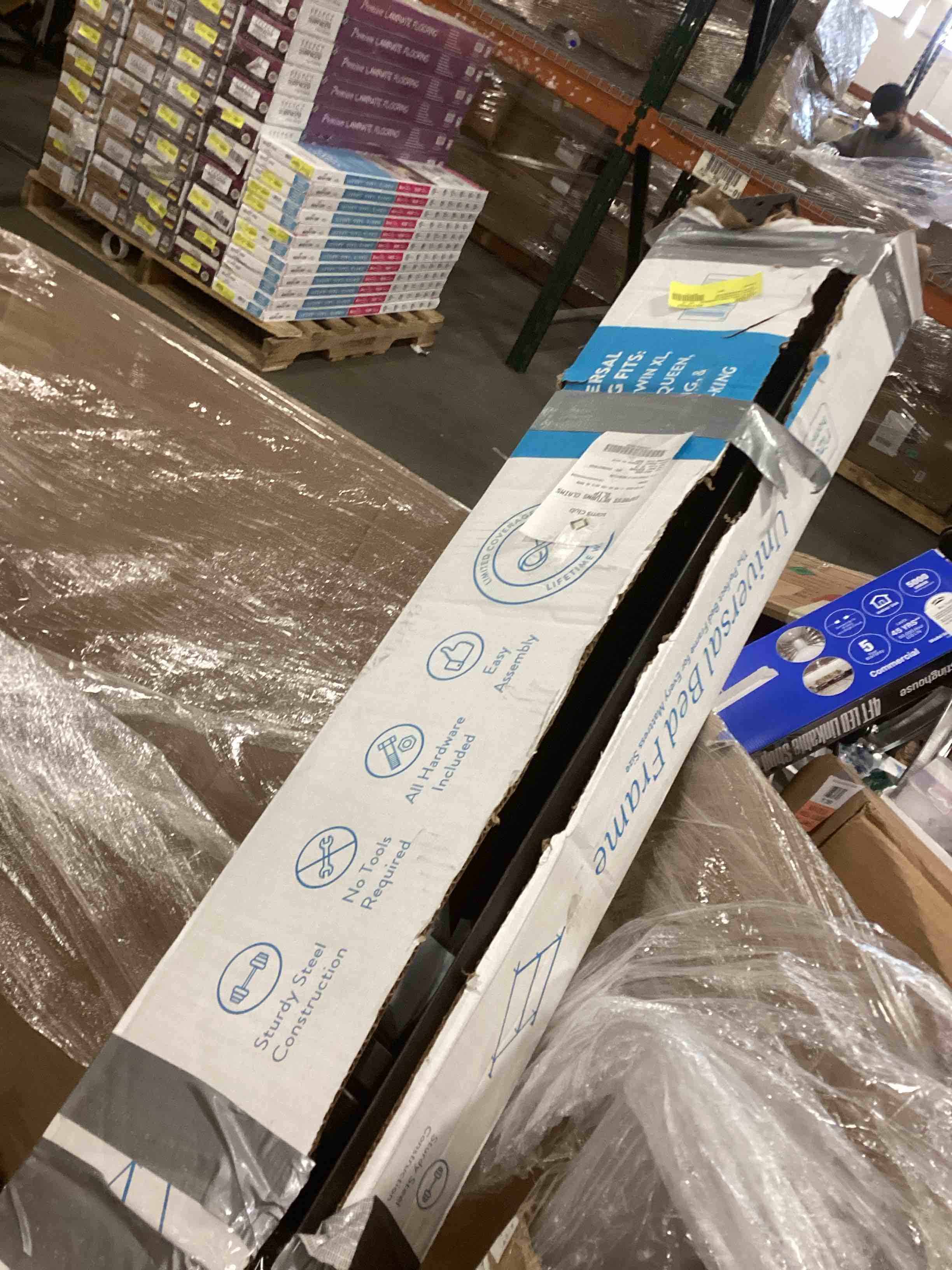https://s3.amazonaws.com/lotting-images-prod/bidfta/PNK2132357_1741008585364.jpeg