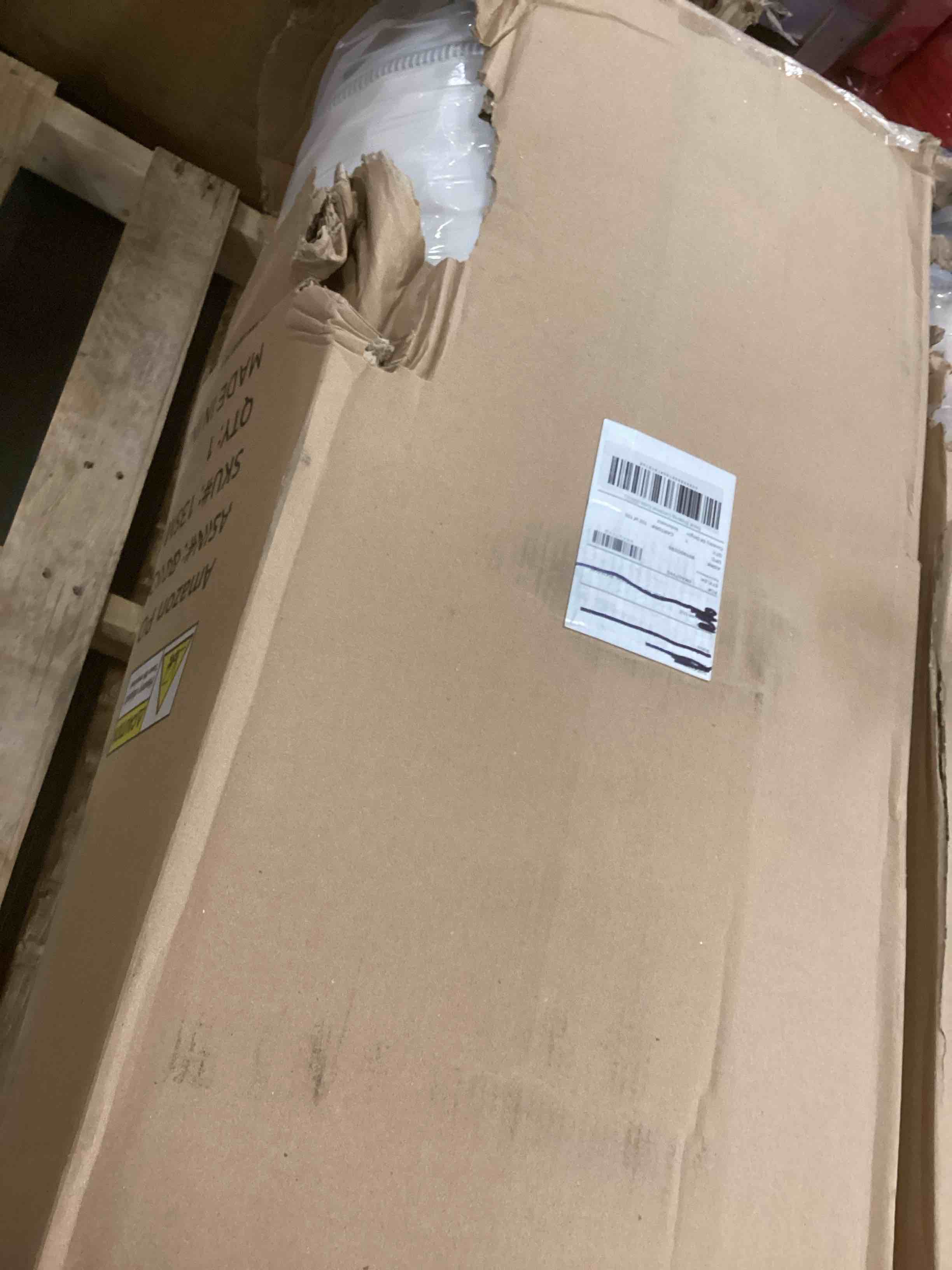 https://s3.amazonaws.com/lotting-images-prod/bidfta/PNK2132378_1741012856493.jpeg