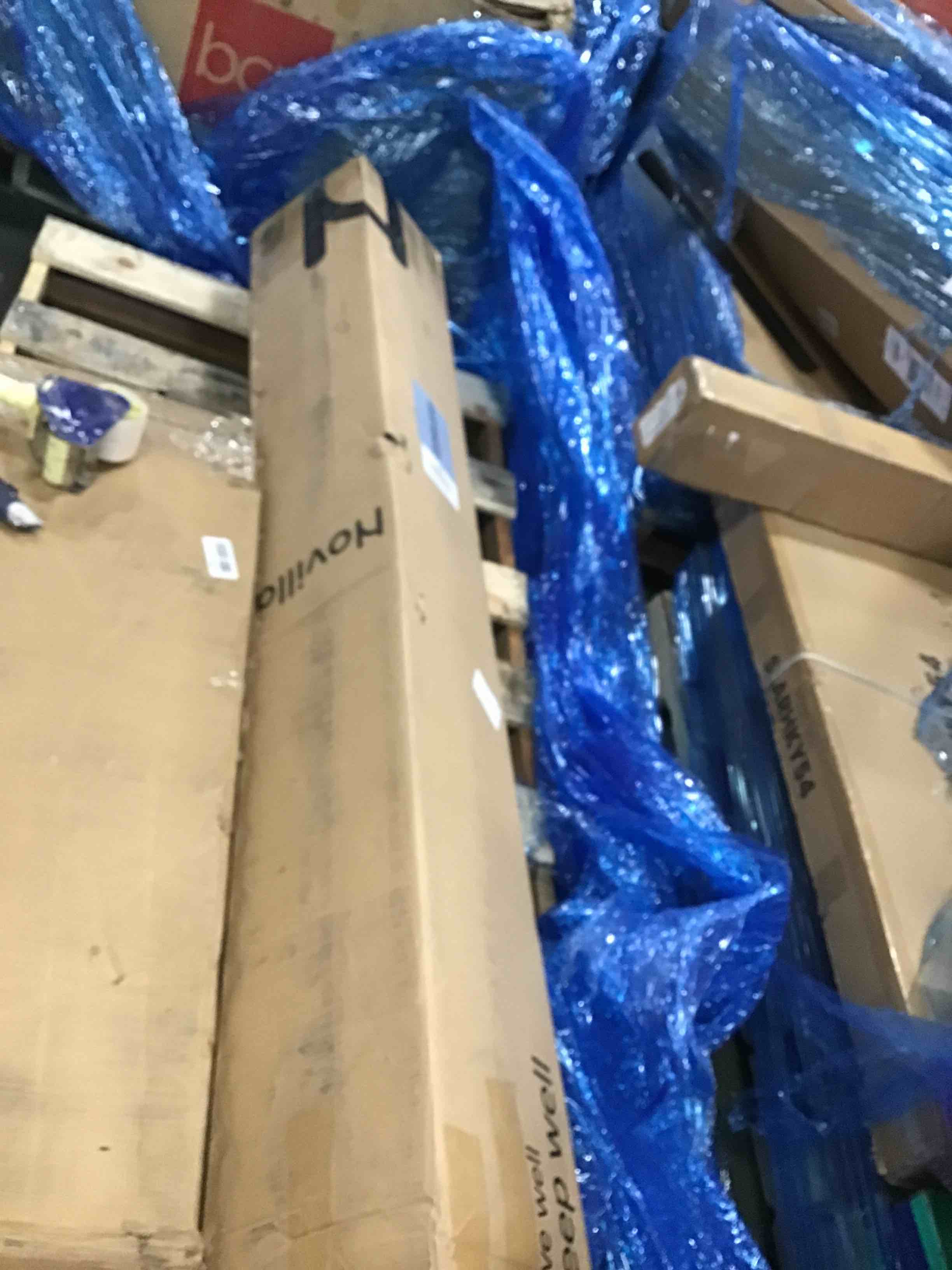 https://s3.amazonaws.com/lotting-images-prod/bidfta/PNK2134040_1739379372176.jpeg
