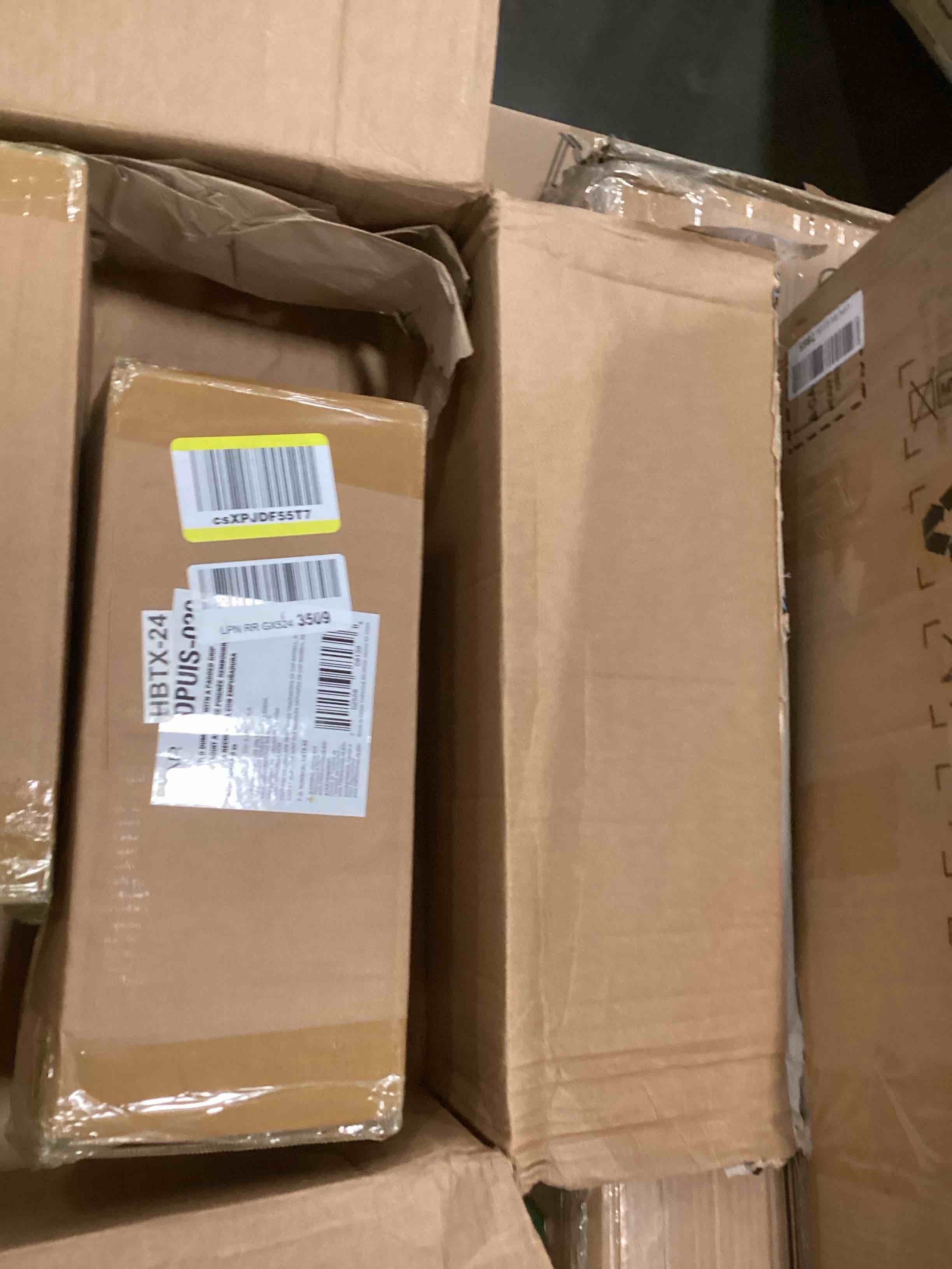 https://s3.amazonaws.com/lotting-images-prod/bidfta/PNK2134373_1739910294920.jpeg