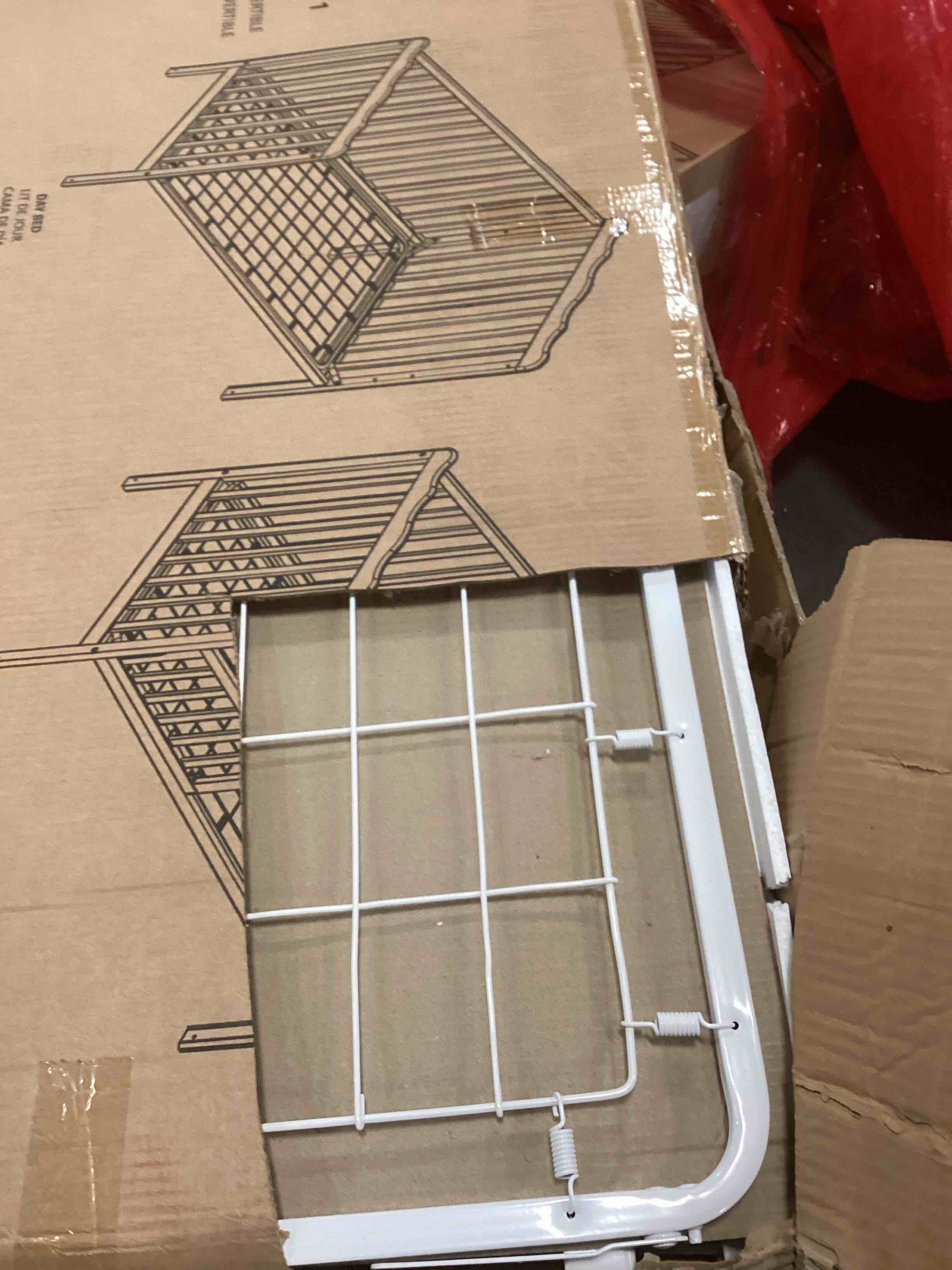 https://s3.amazonaws.com/lotting-images-prod/bidfta/PNK2134376_1739911081221.jpeg
