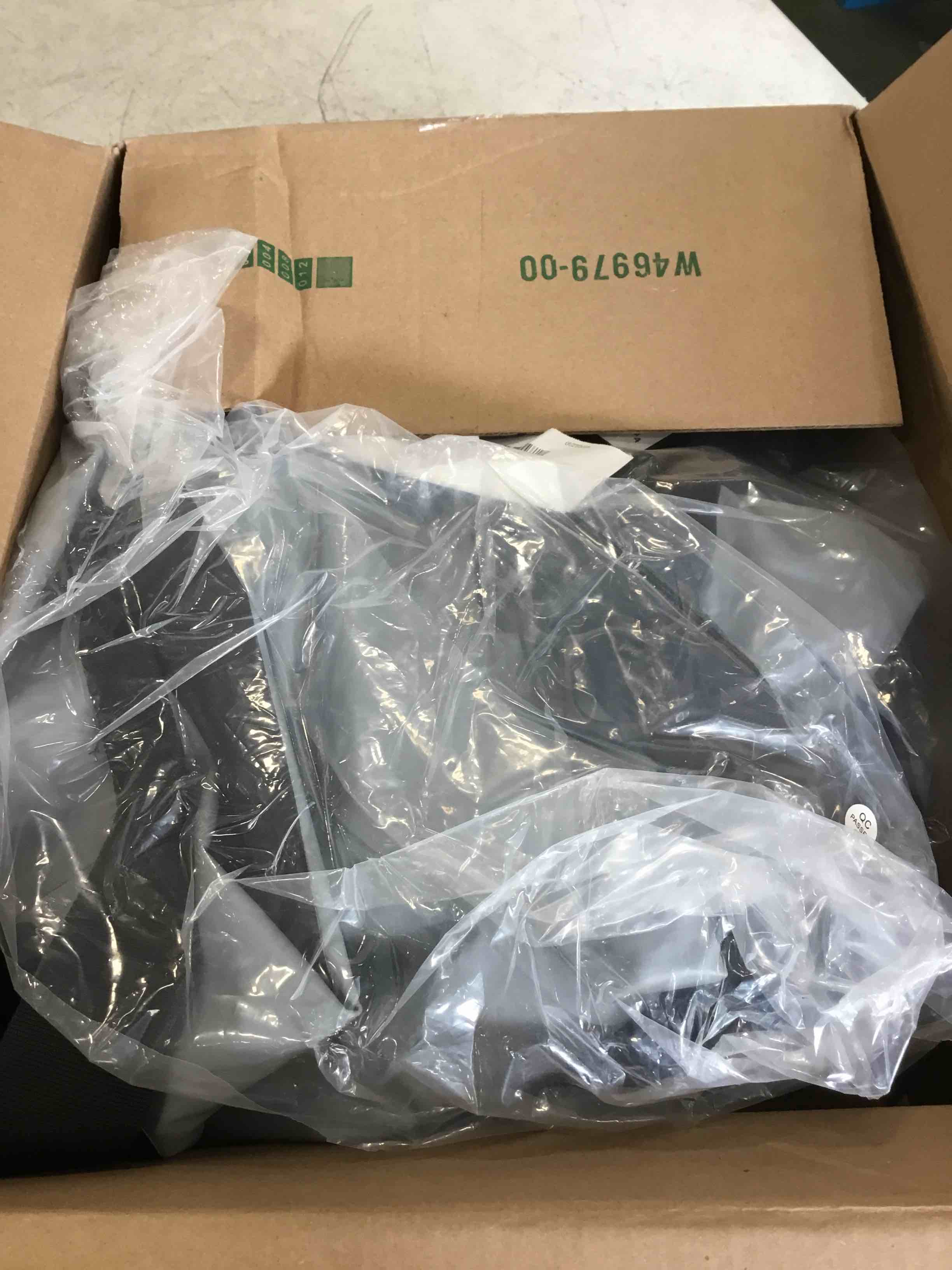 https://s3.amazonaws.com/lotting-images-prod/bidfta/PNK2135061_1740408737108.jpeg