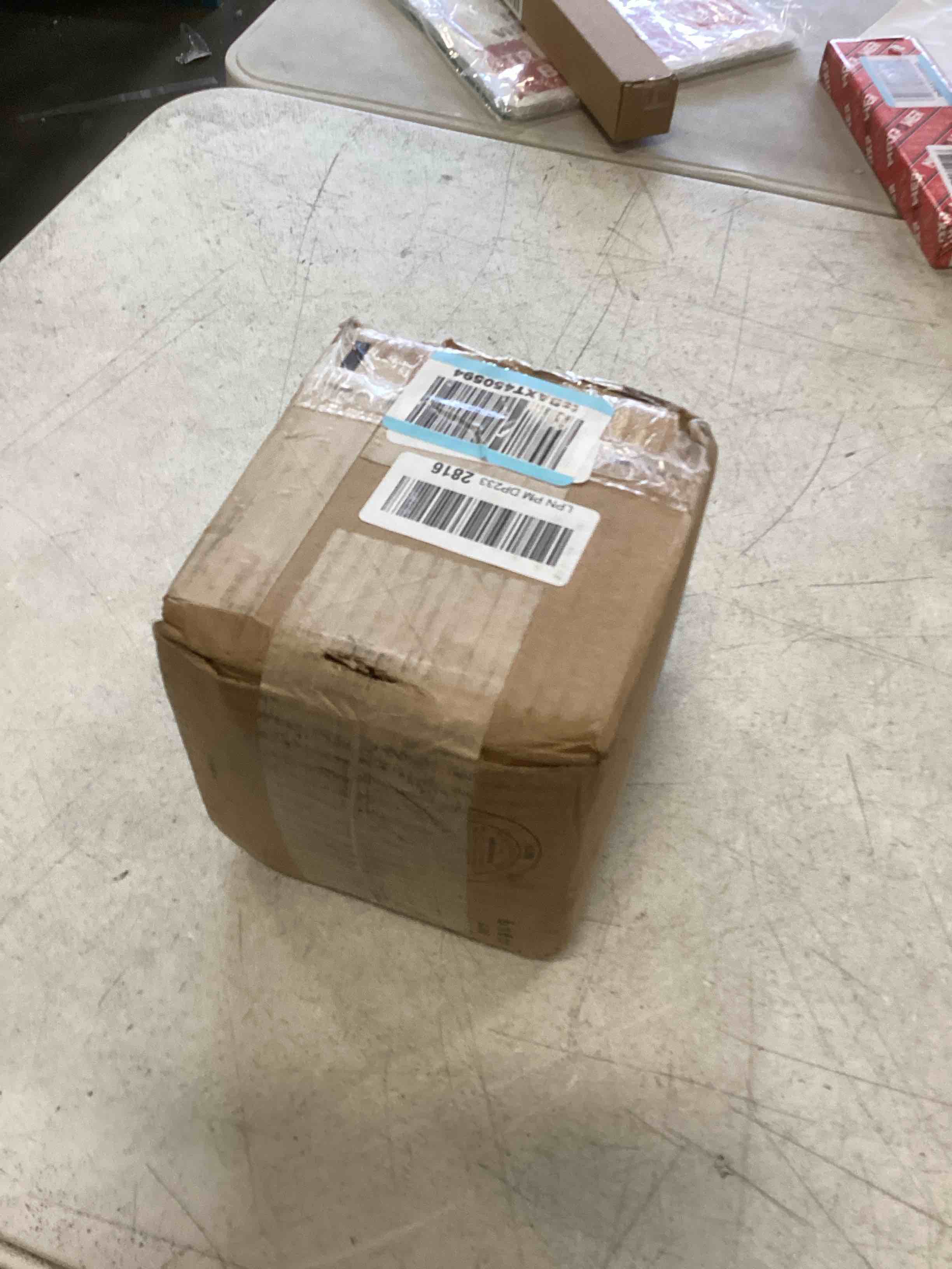 https://s3.amazonaws.com/lotting-images-prod/bidfta/PNK2136513_1741117184247.jpeg