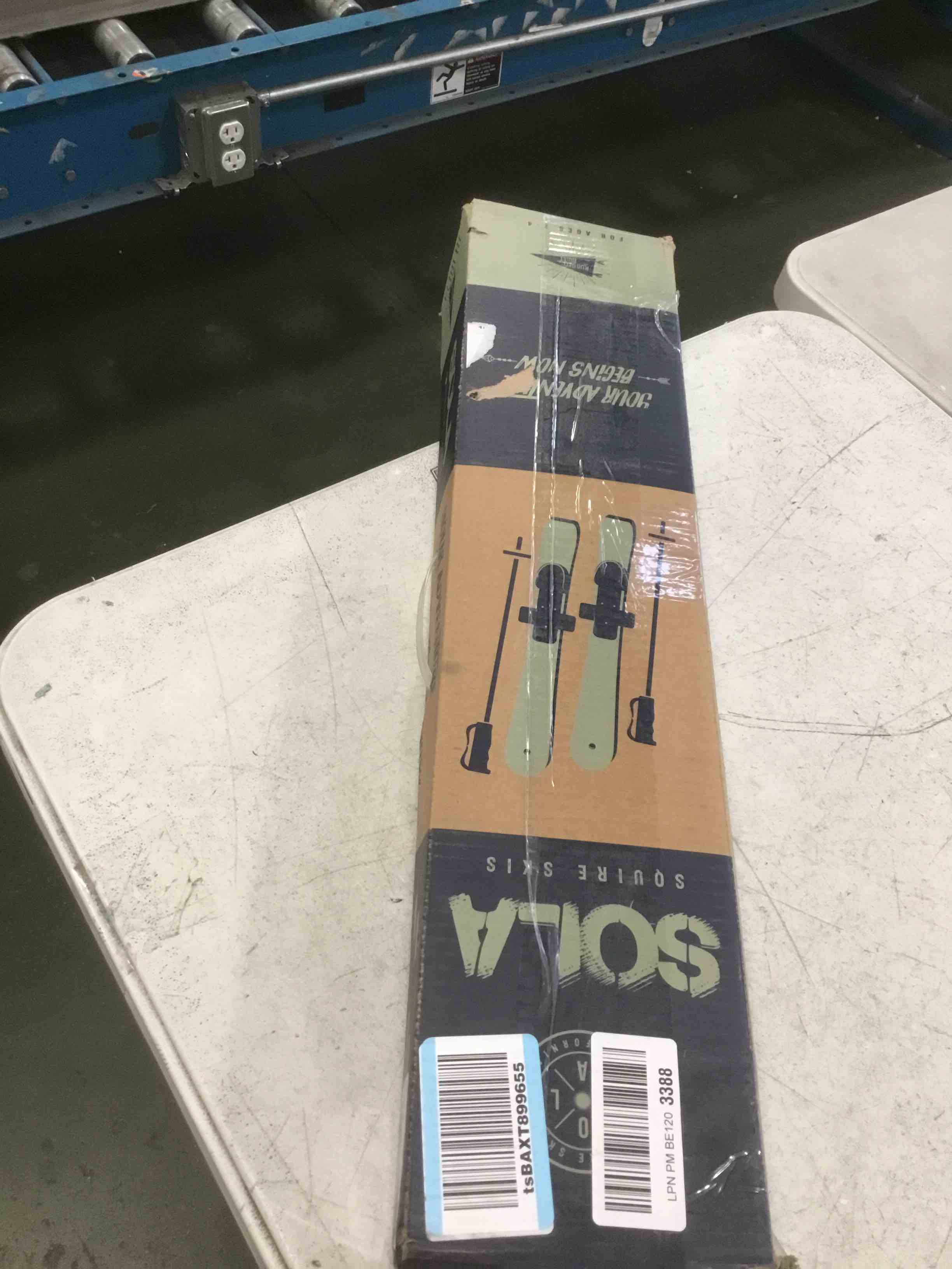 https://s3.amazonaws.com/lotting-images-prod/bidfta/PNK2136862_1741270469826.jpeg