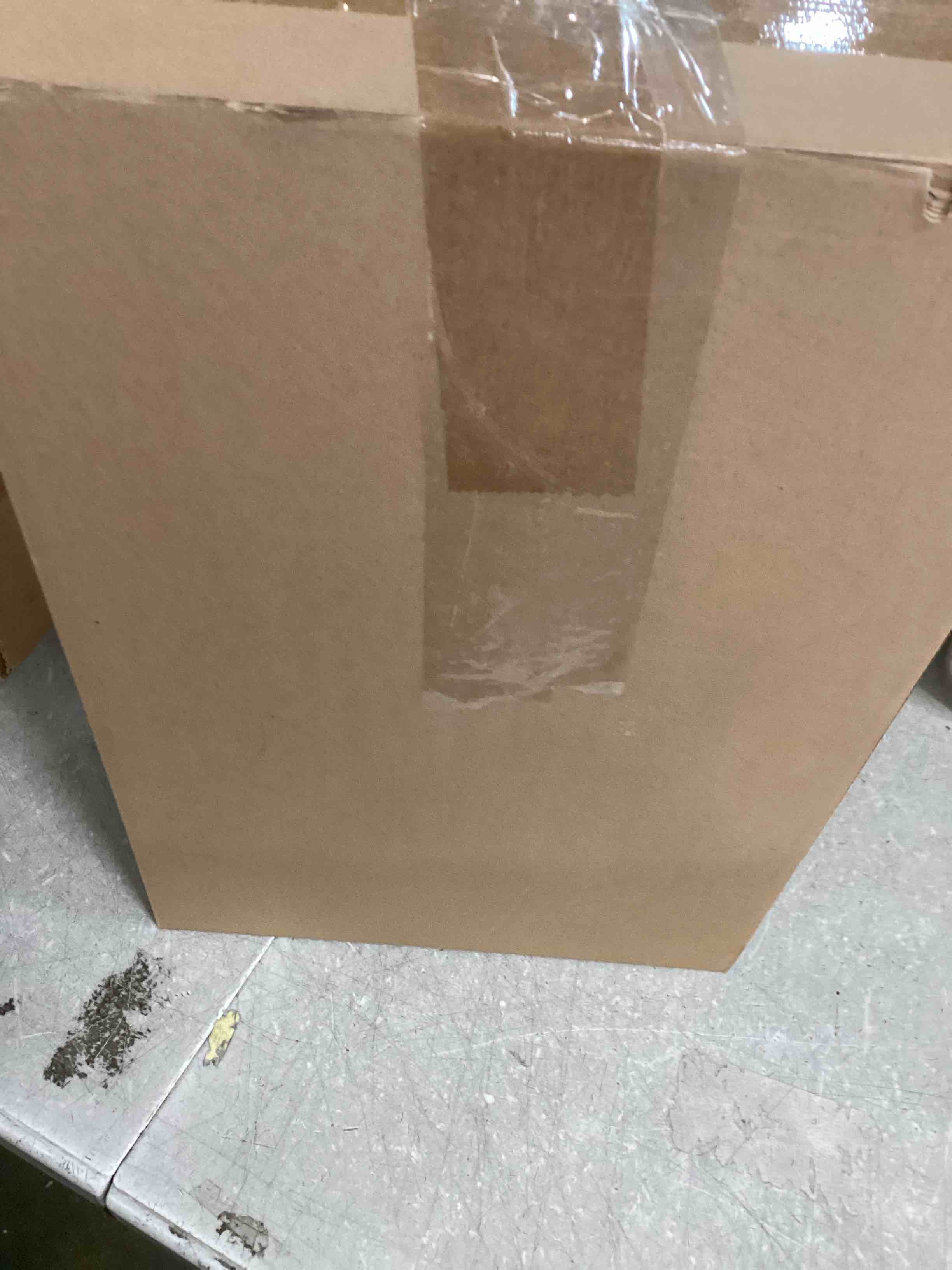 https://s3.amazonaws.com/lotting-images-prod/bidfta/PNK2138015_1741797153705.jpeg