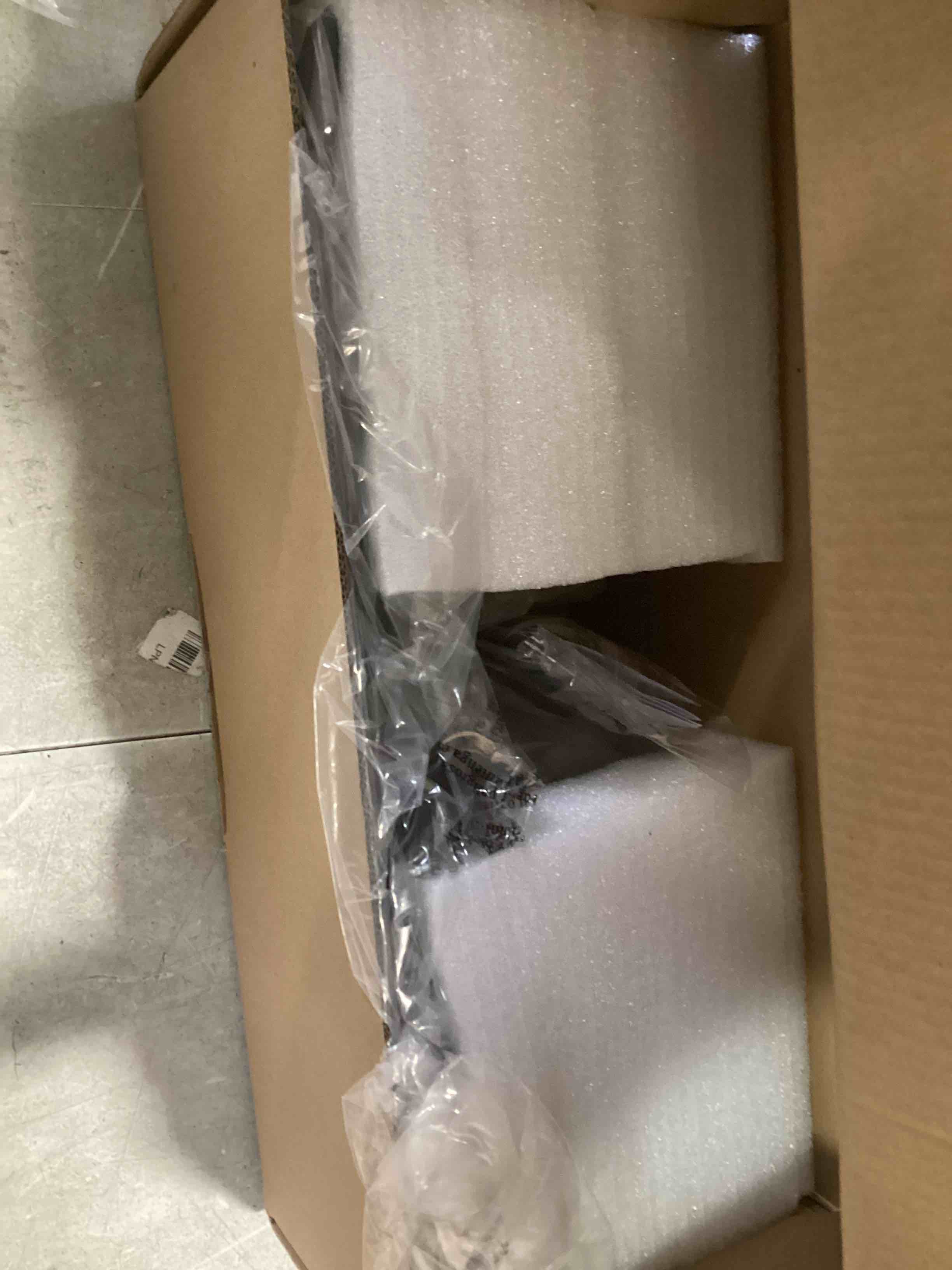 https://s3.amazonaws.com/lotting-images-prod/bidfta/PNK2138924_1742403230103.jpeg