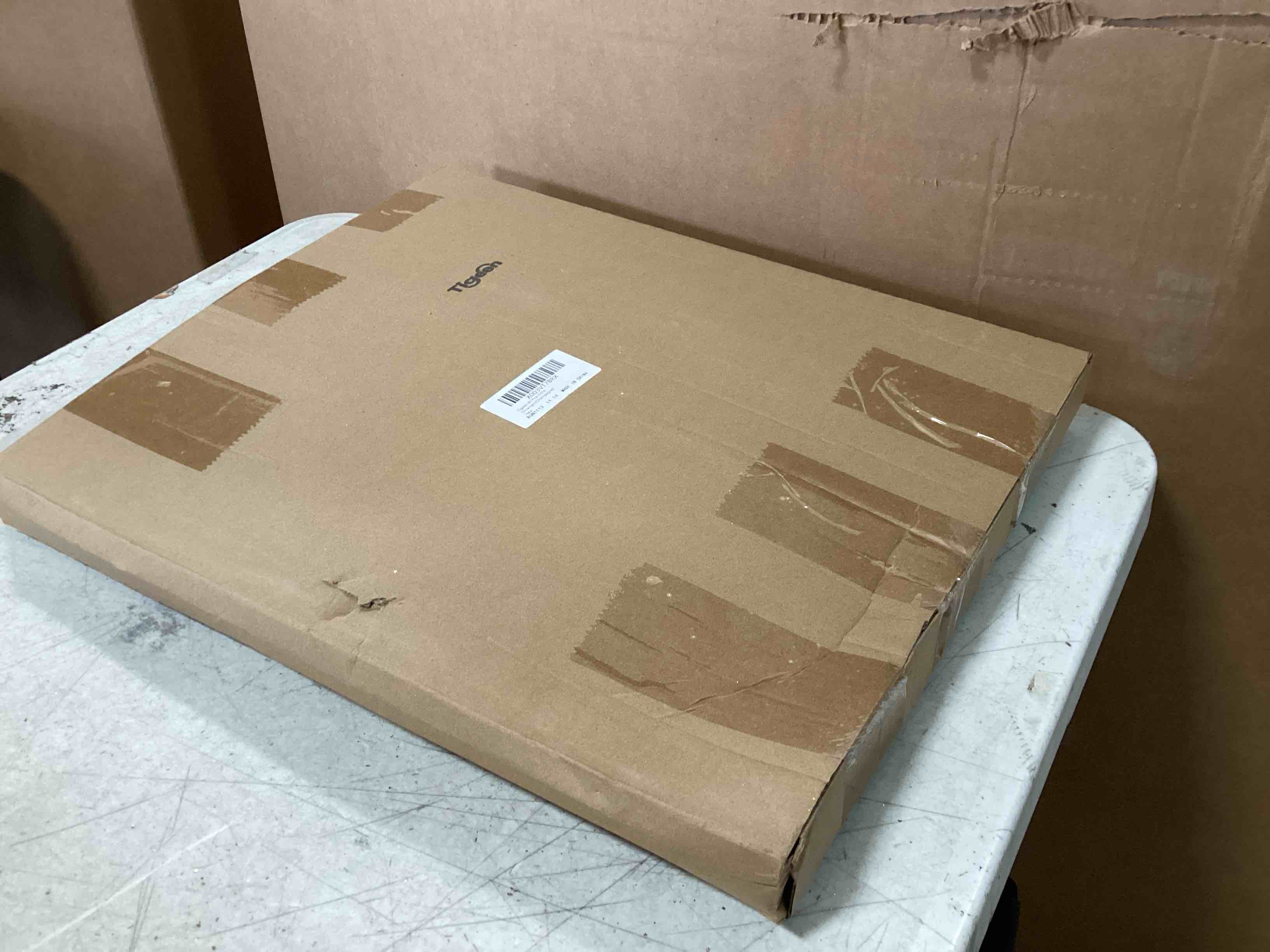 https://s3.amazonaws.com/lotting-images-prod/bidfta/PNK2142258_1743176232761.jpeg