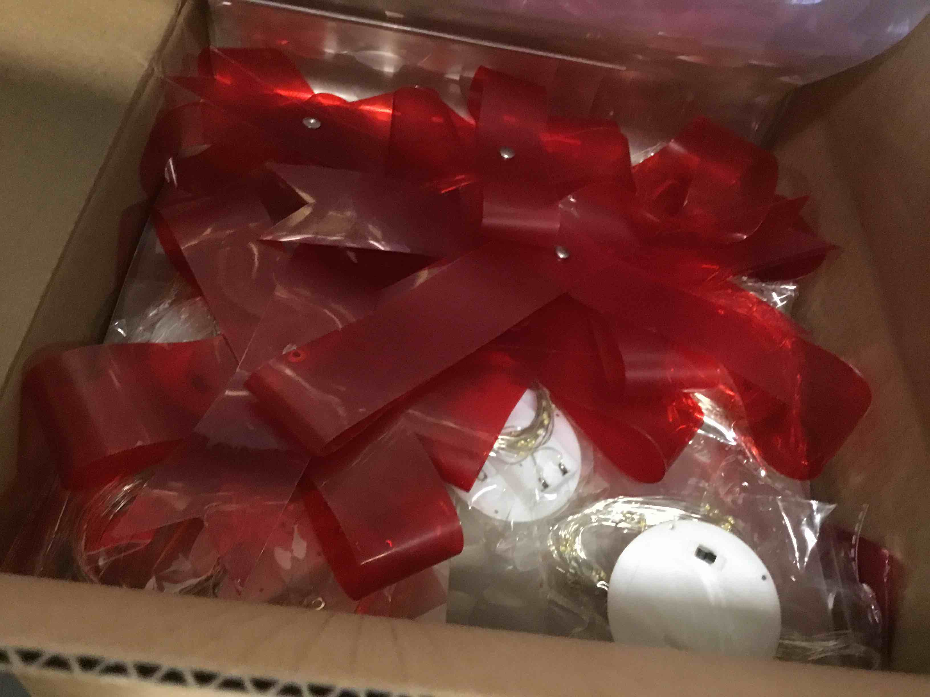 https://s3.amazonaws.com/lotting-images-prod/bidfta/PNK2143208_1739464608850.jpeg