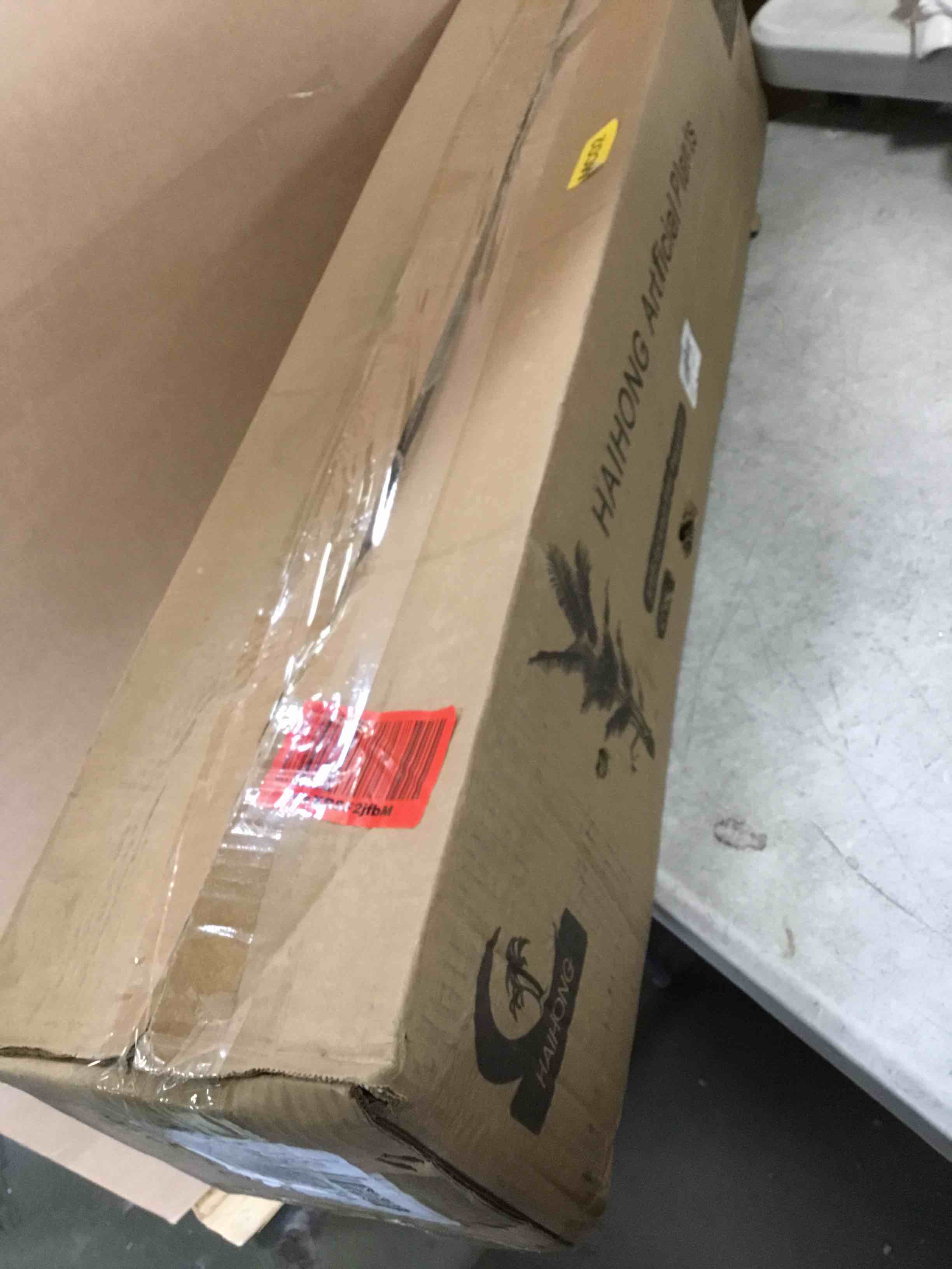 https://s3.amazonaws.com/lotting-images-prod/bidfta/PNK2143648_1739896131282.jpeg