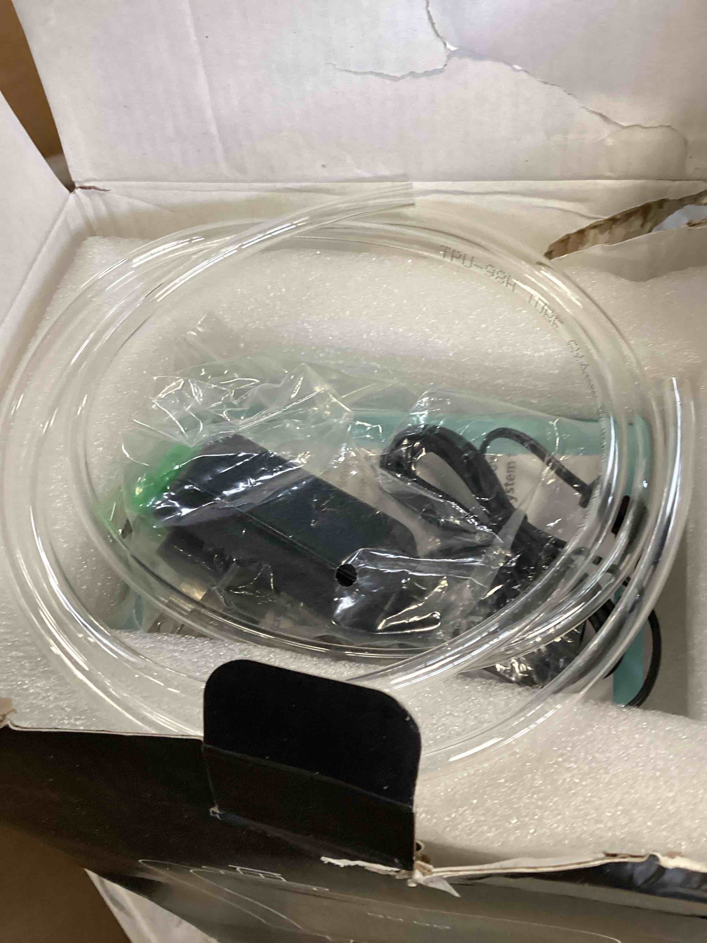 https://s3.amazonaws.com/lotting-images-prod/bidfta/PNK2144220_1740083057984.jpeg