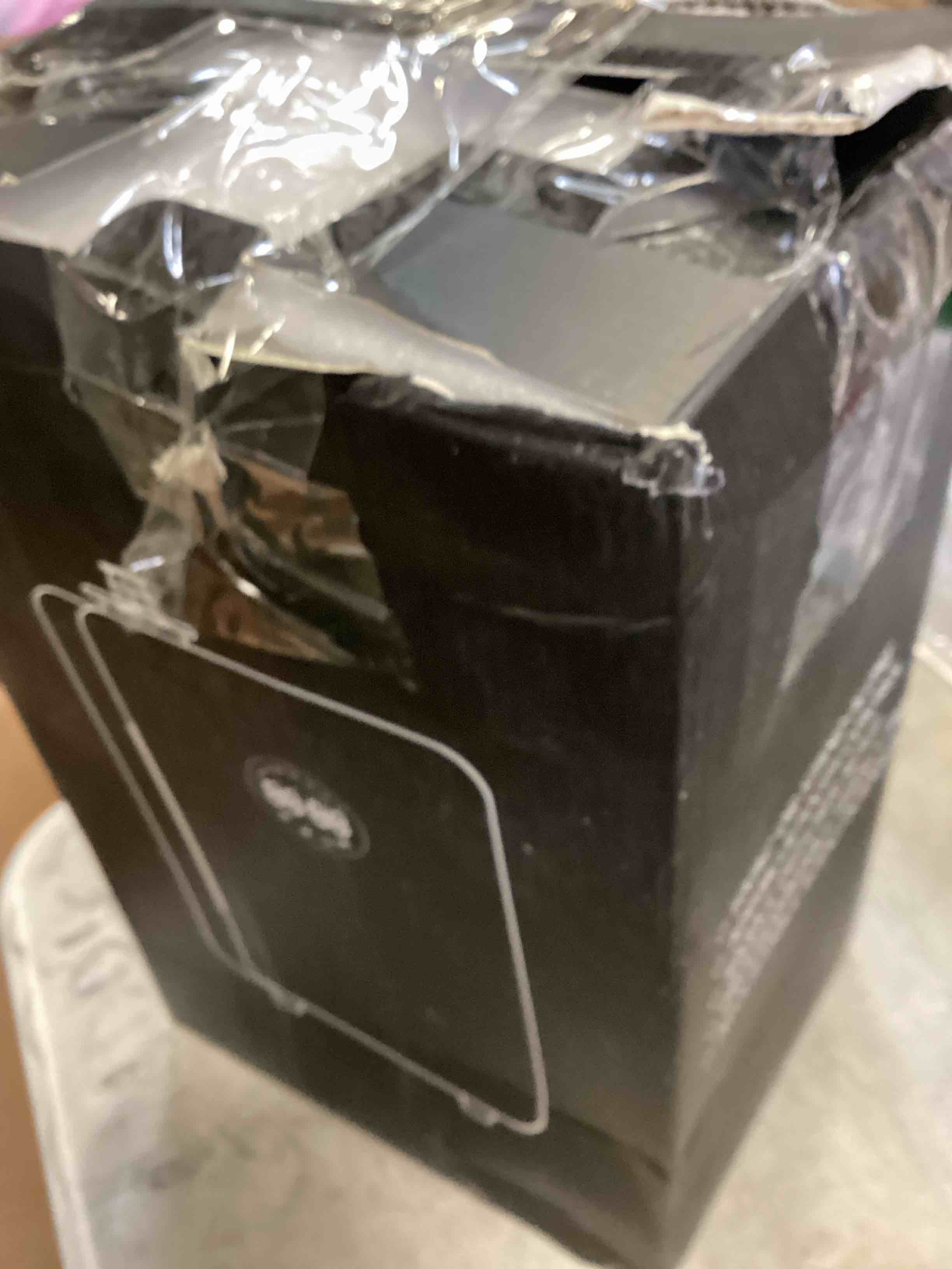 https://s3.amazonaws.com/lotting-images-prod/bidfta/PNK2144220_1740083071775.jpeg