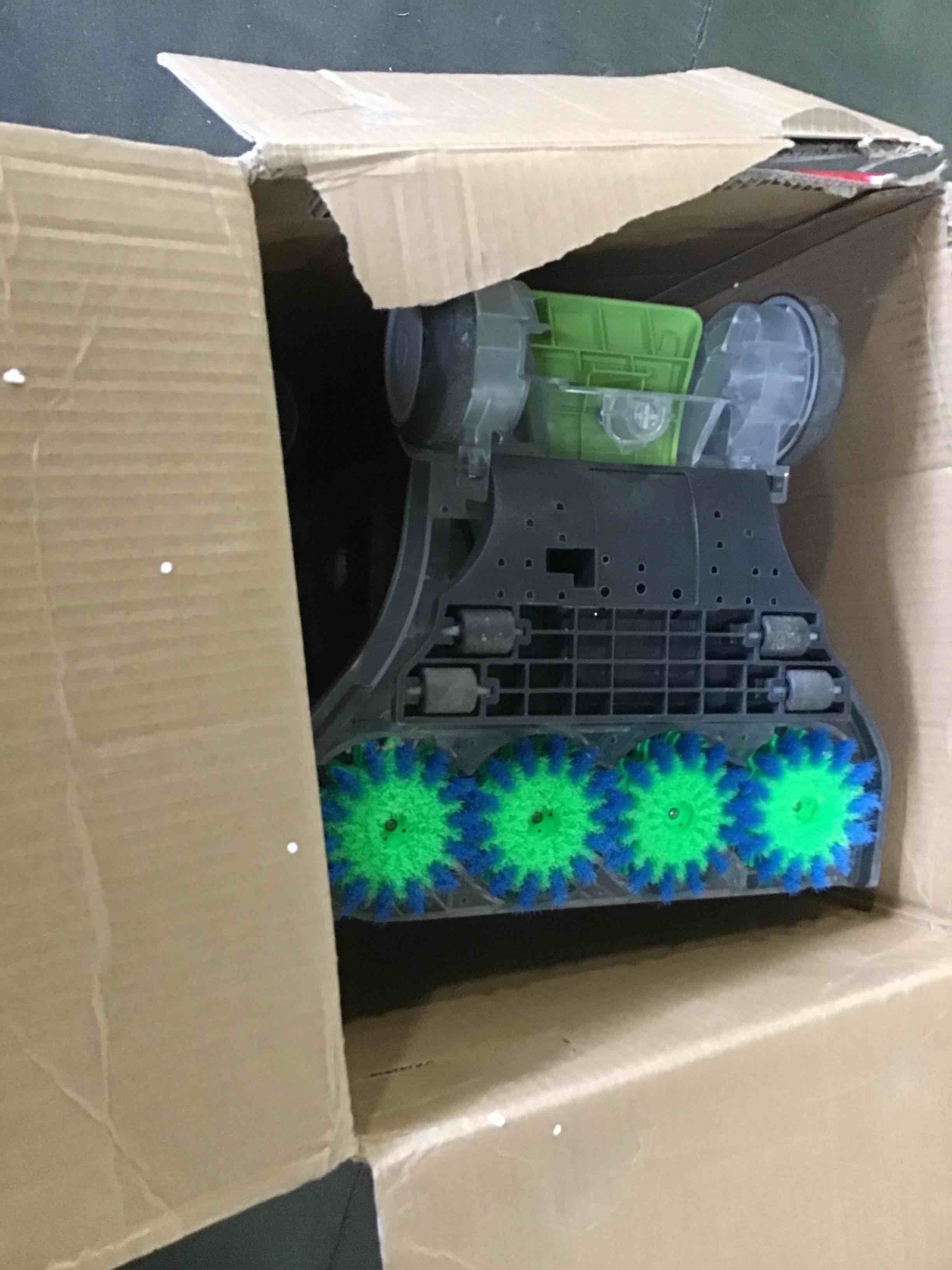 https://s3.amazonaws.com/lotting-images-prod/bidfta/PNK2149689_1739822850227.jpeg