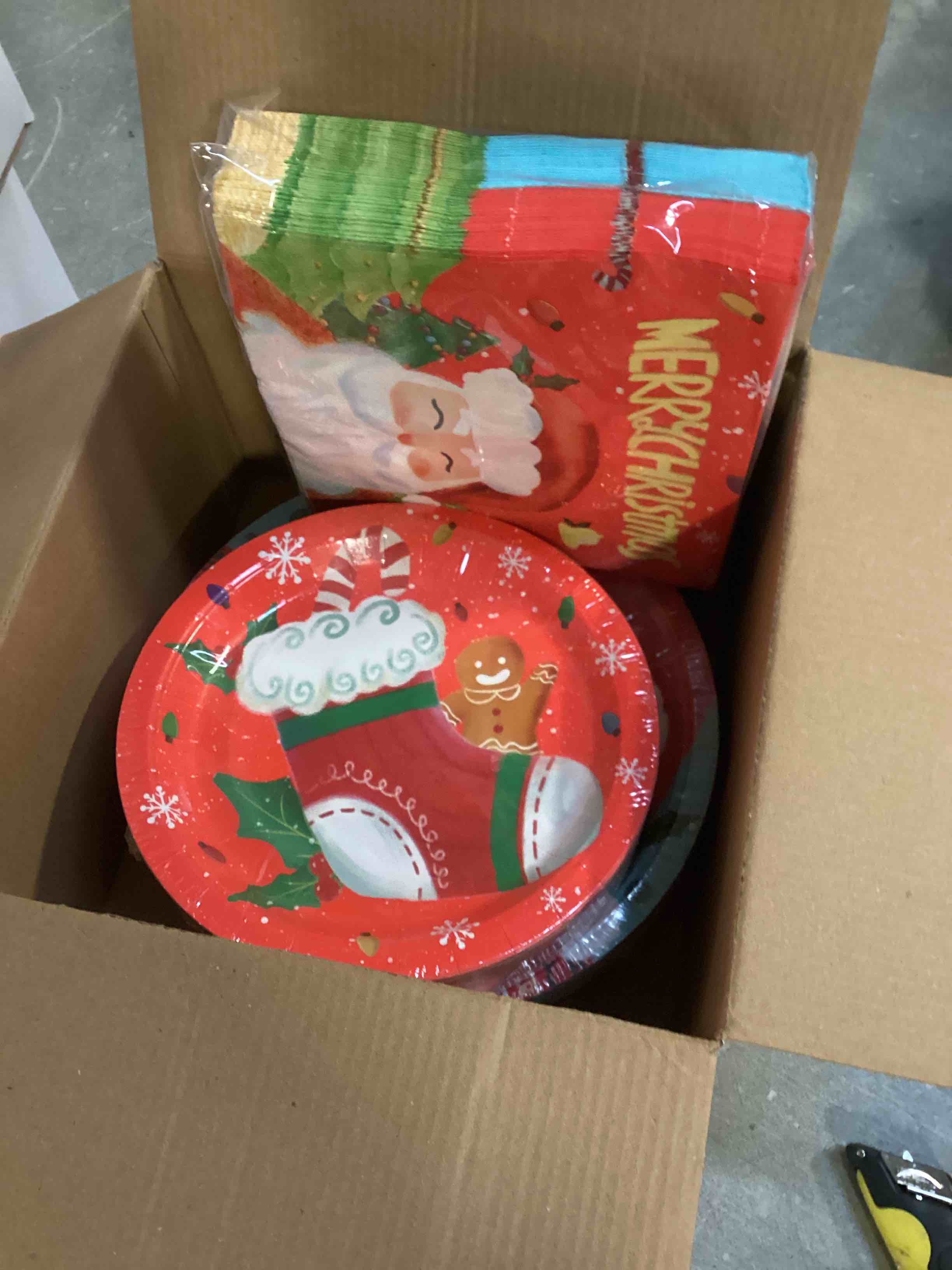 https://s3.amazonaws.com/lotting-images-prod/bidfta/PNK2150082_1740062506598.jpeg