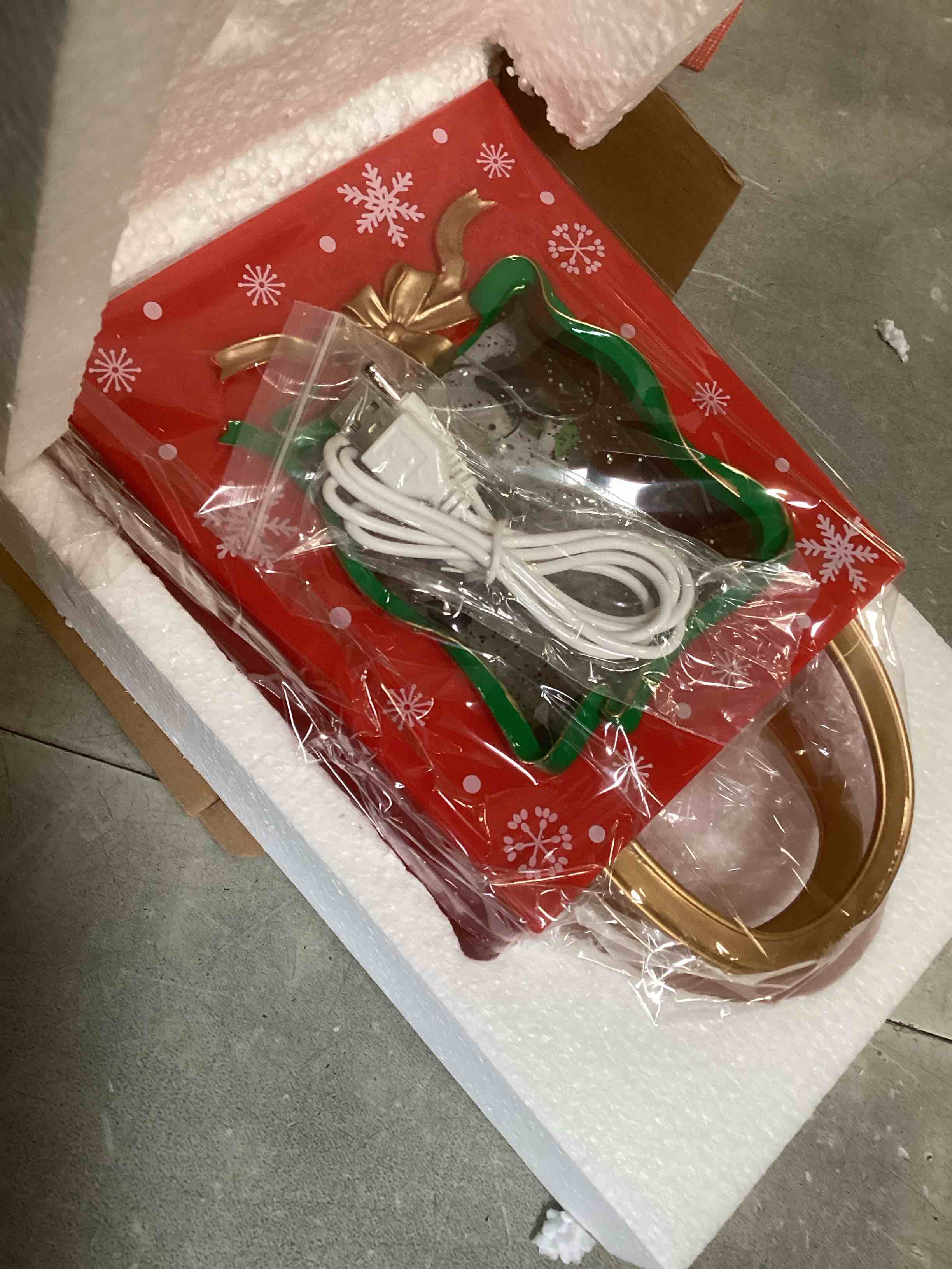 https://s3.amazonaws.com/lotting-images-prod/bidfta/PNK2150547_1740406587226.jpeg