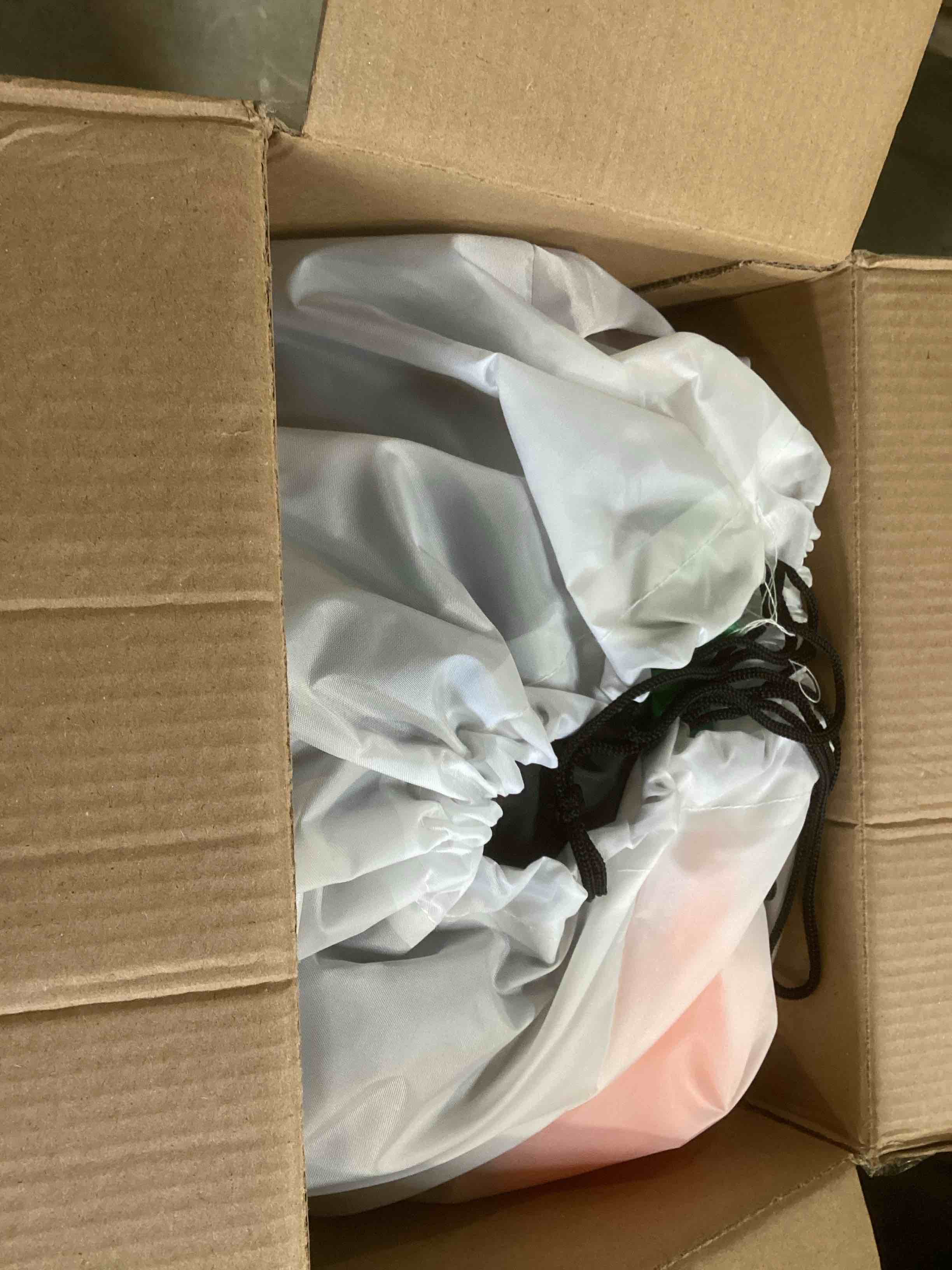 https://s3.amazonaws.com/lotting-images-prod/bidfta/PNK2150552_1740407203057.jpeg