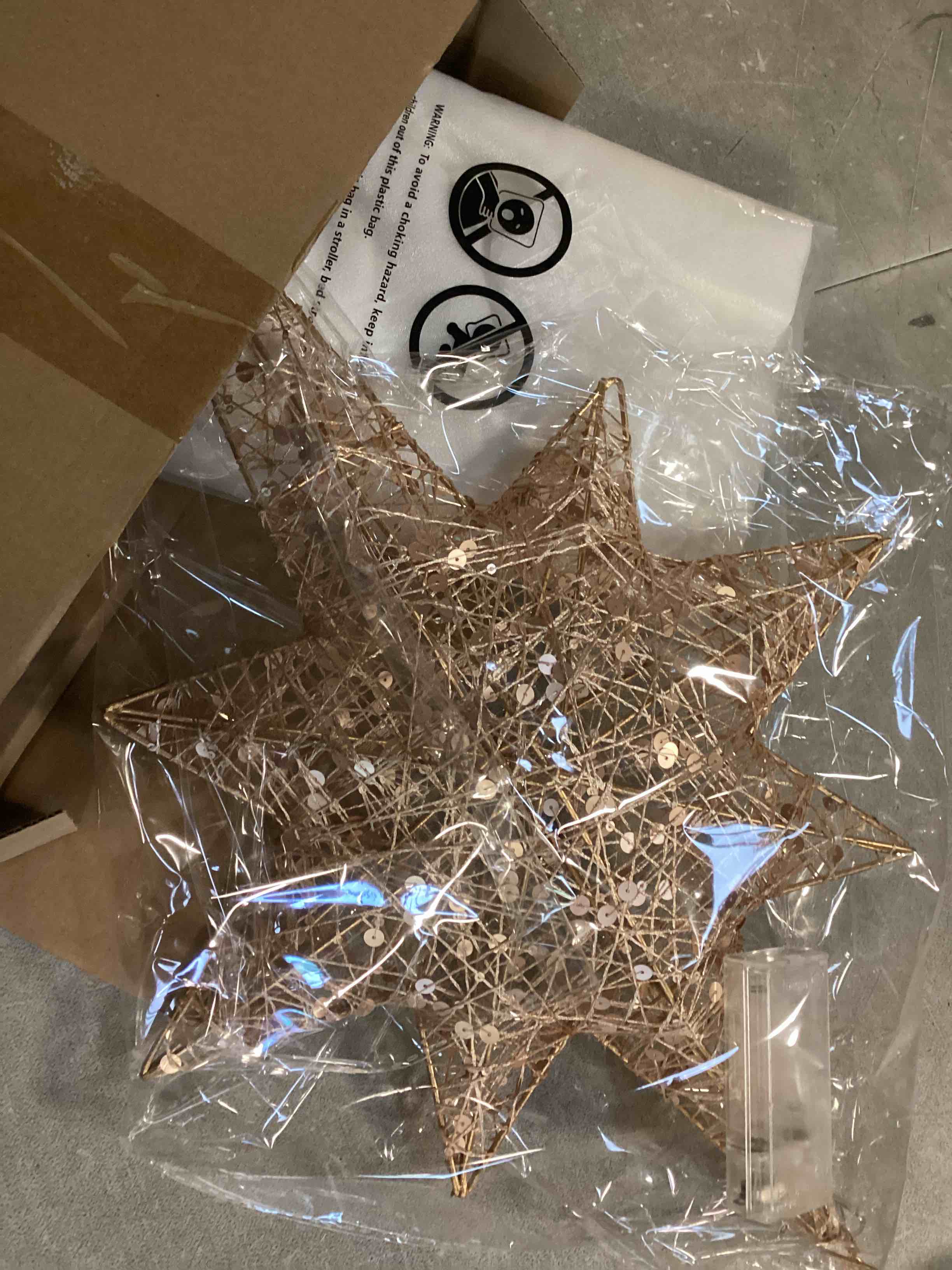 https://s3.amazonaws.com/lotting-images-prod/bidfta/PNK2150802_1740574735977.jpeg