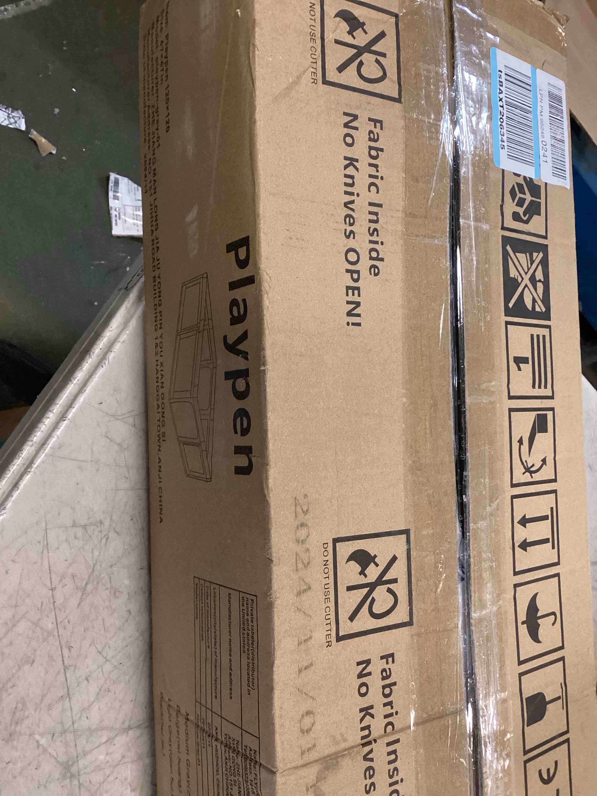 https://s3.amazonaws.com/lotting-images-prod/bidfta/PNK2151792_1741117220498.jpeg