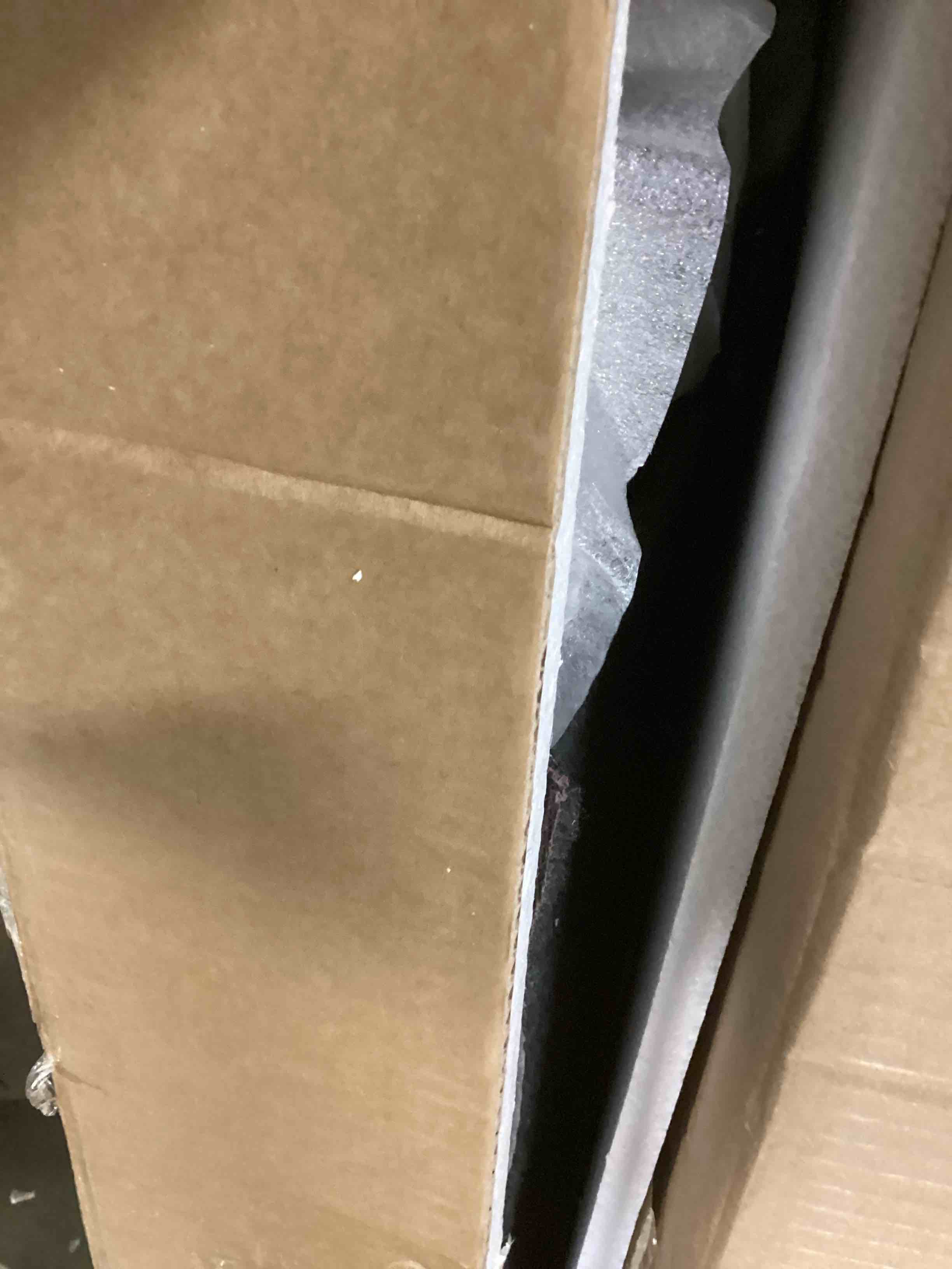 https://s3.amazonaws.com/lotting-images-prod/bidfta/PNK2151955_1741196174067.jpeg
