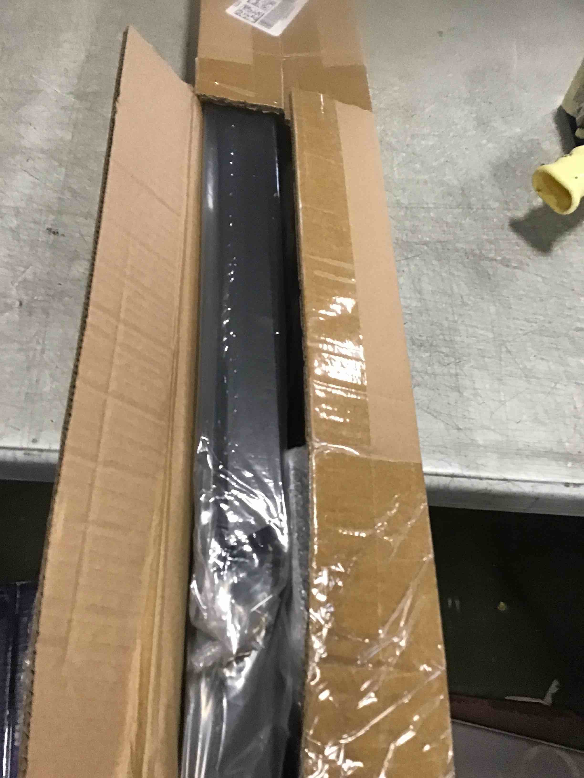 https://s3.amazonaws.com/lotting-images-prod/bidfta/PNK2152401_1735670666254.jpeg