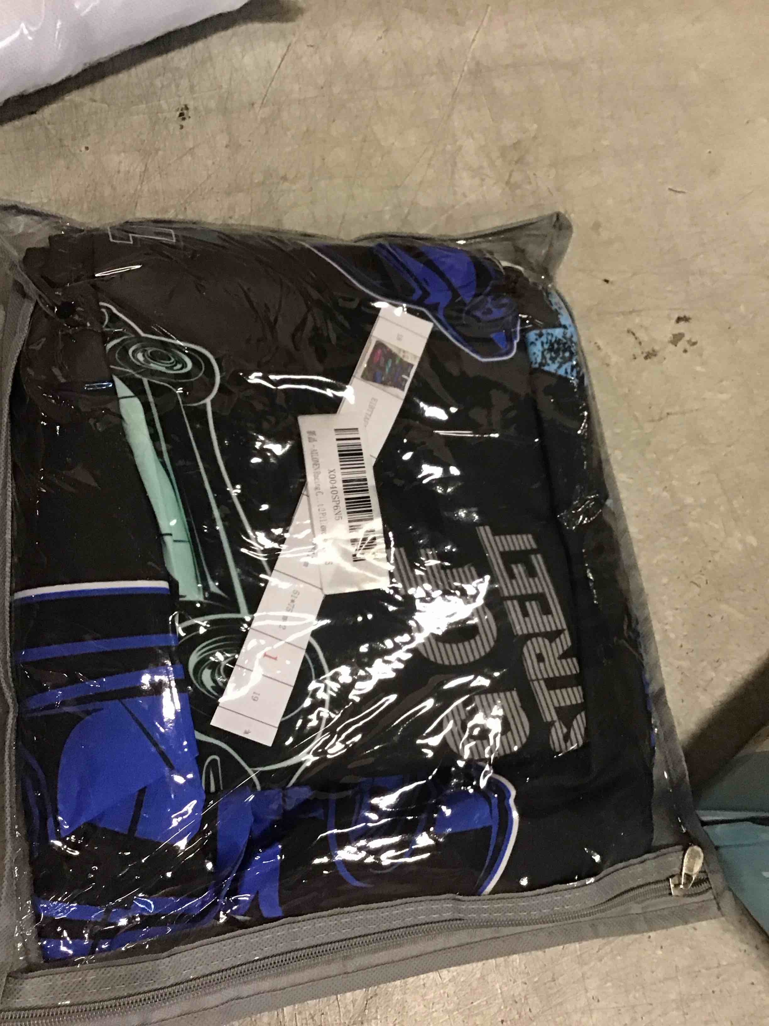 https://s3.amazonaws.com/lotting-images-prod/bidfta/PNK2152525_1735825614052.jpeg