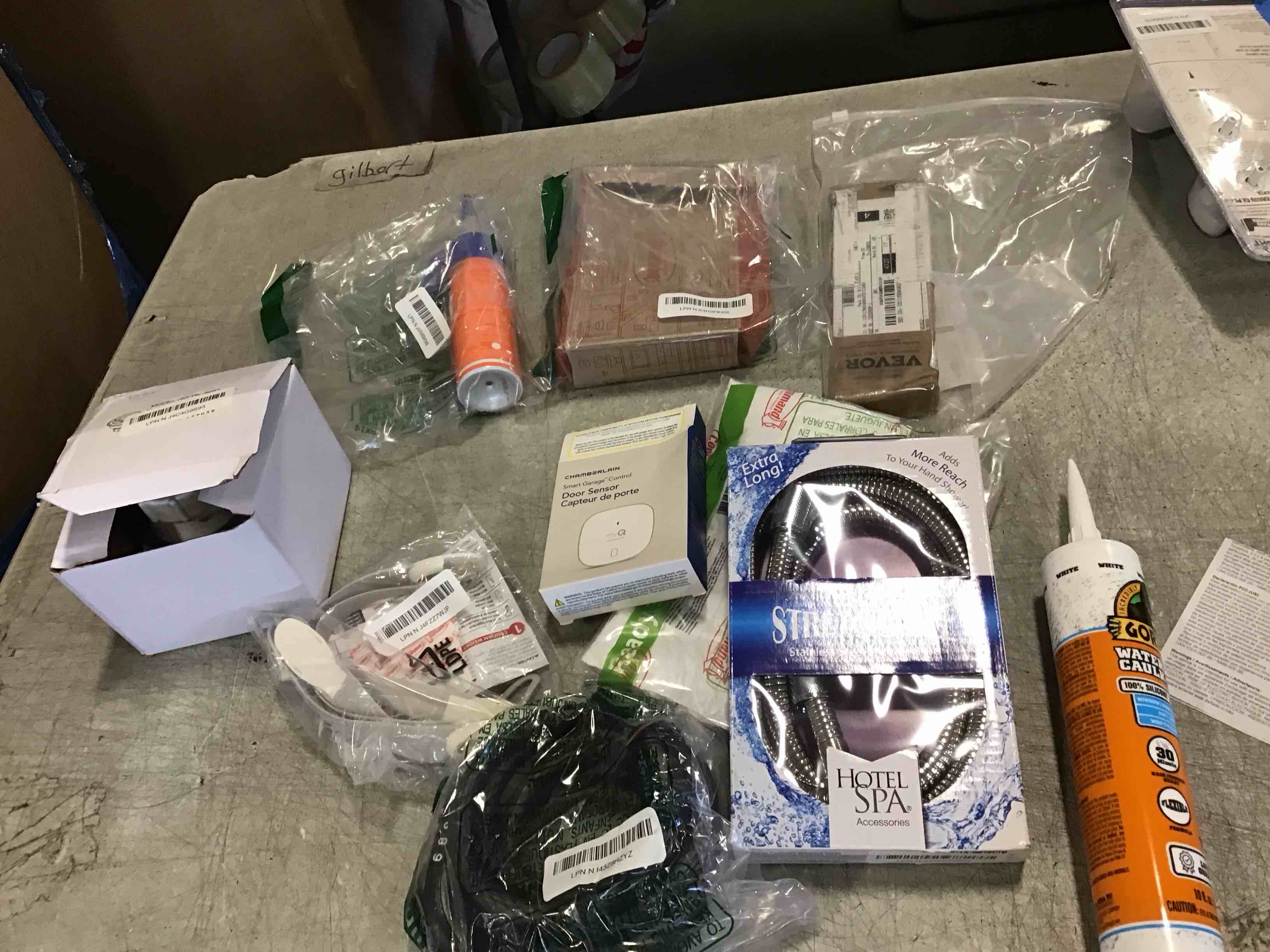 https://s3.amazonaws.com/lotting-images-prod/bidfta/PNK2153652_1736777345388.jpeg