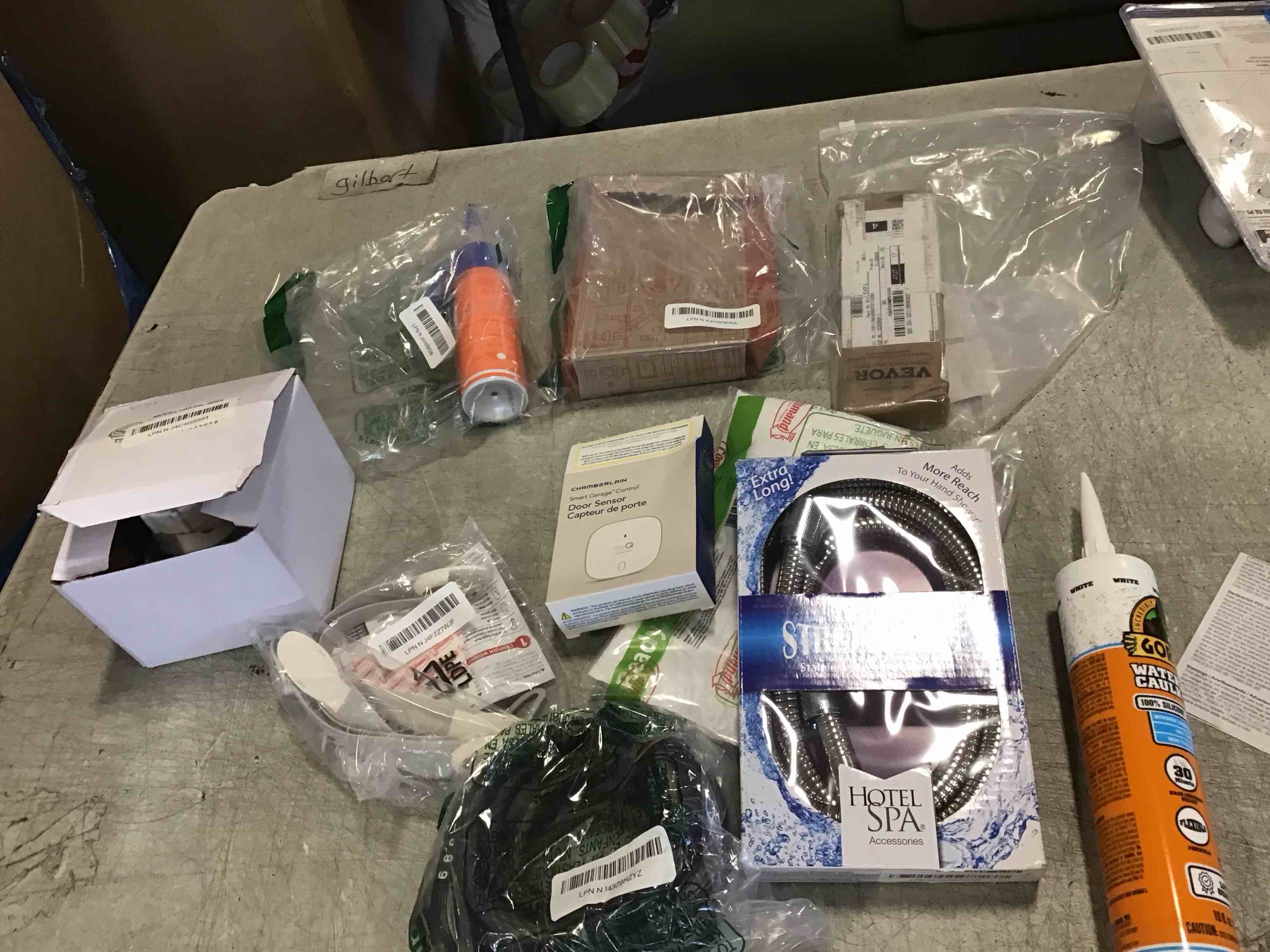 https://s3.amazonaws.com/lotting-images-prod/bidfta/PNK2153652_1736777346195.jpeg